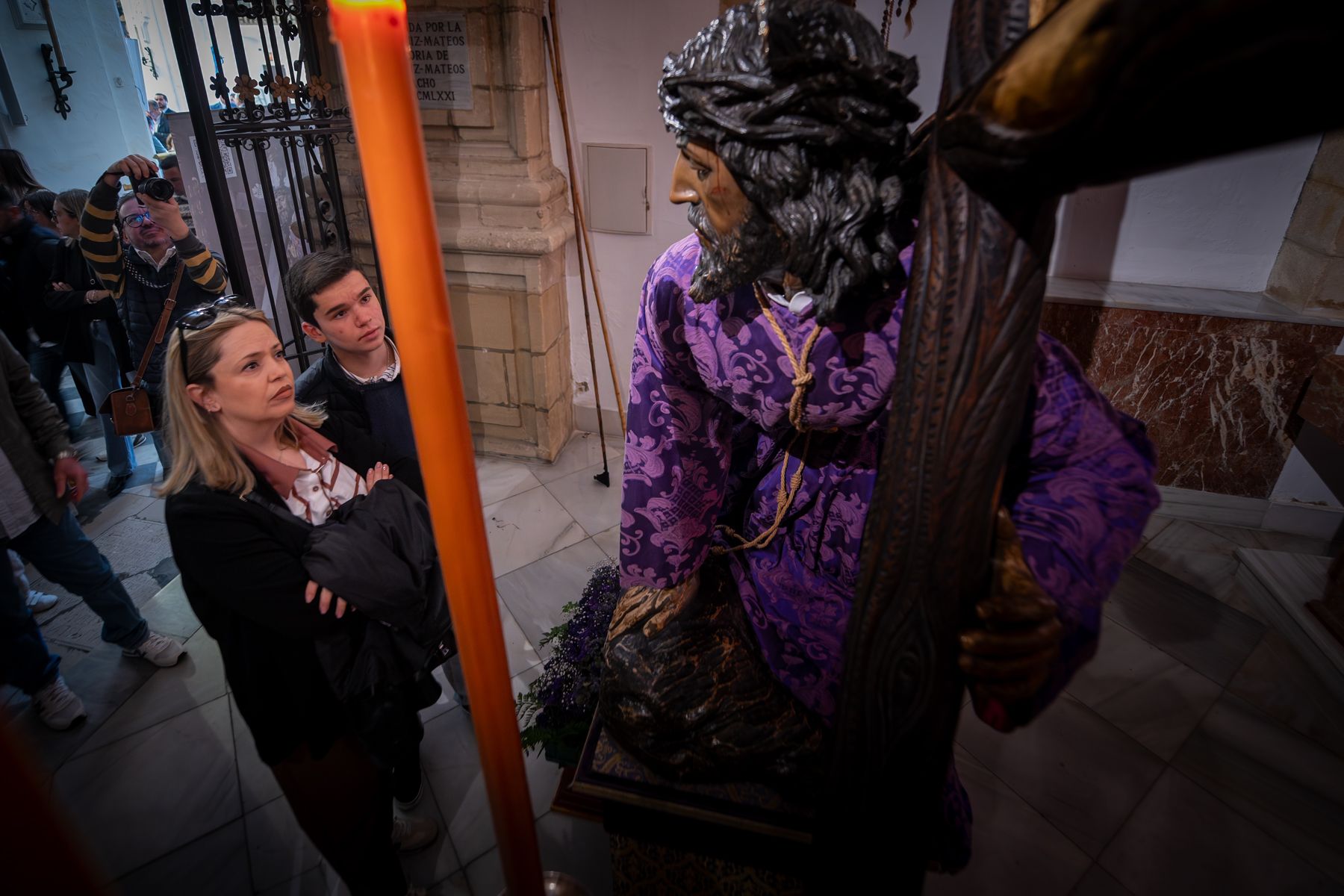 El Señor Caído en su capilla.  