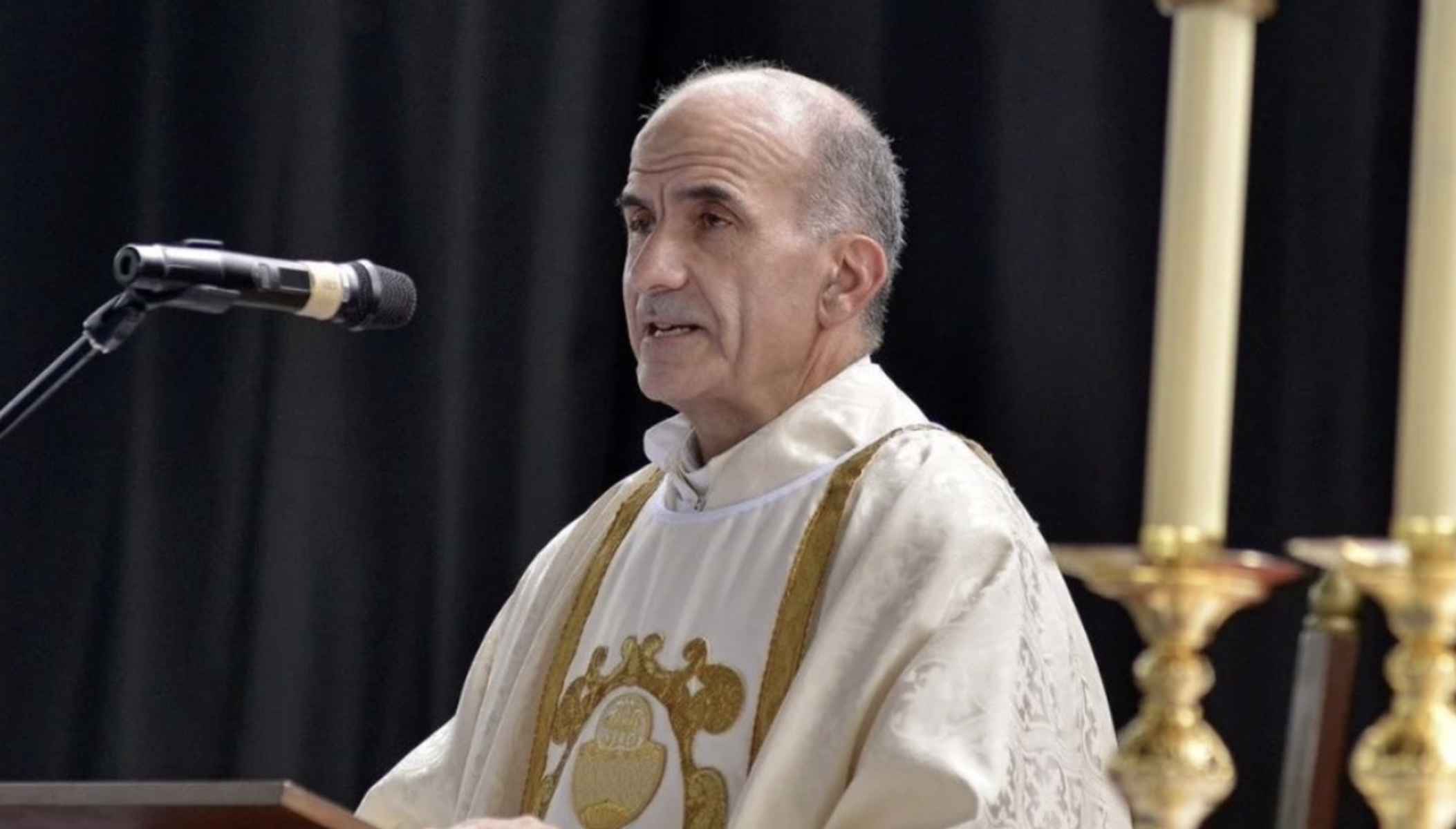 Alfonso Avilés, sacerdote español que ha perdido la vida en Ecuador al intentar salvar a un monaguillo. Alfonso Avilés, sacerdote español que ha perdido la vida en Ecuador al intentar salvar a un monaguillo.