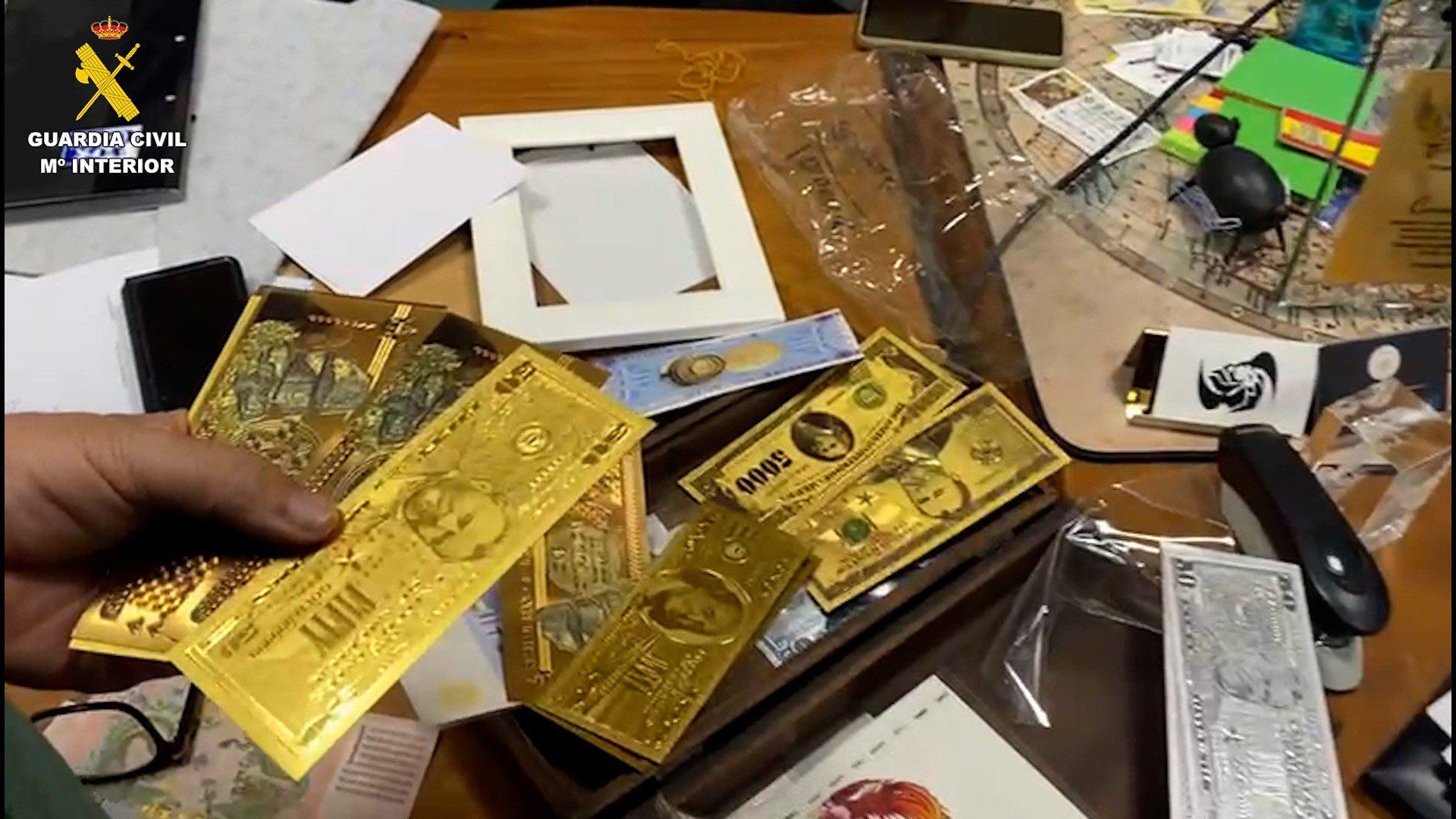 Los bonos falsos que se utilizaban en Sanlúcar. Los bonos falsos que se utilizaban en Sanlúcar.