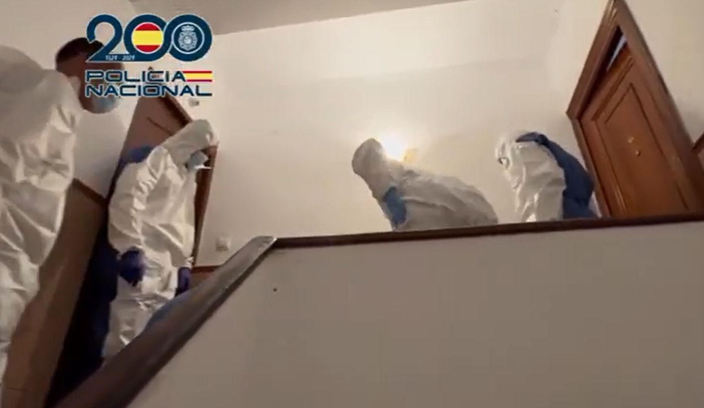 Investigación de la Policía en El Peurto. Investigación de la Policía en El Peurto.