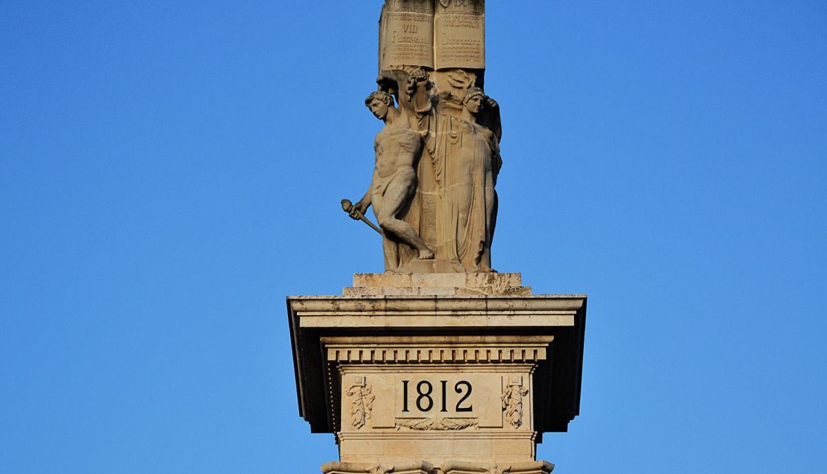 Remate pedestal, cara frontal