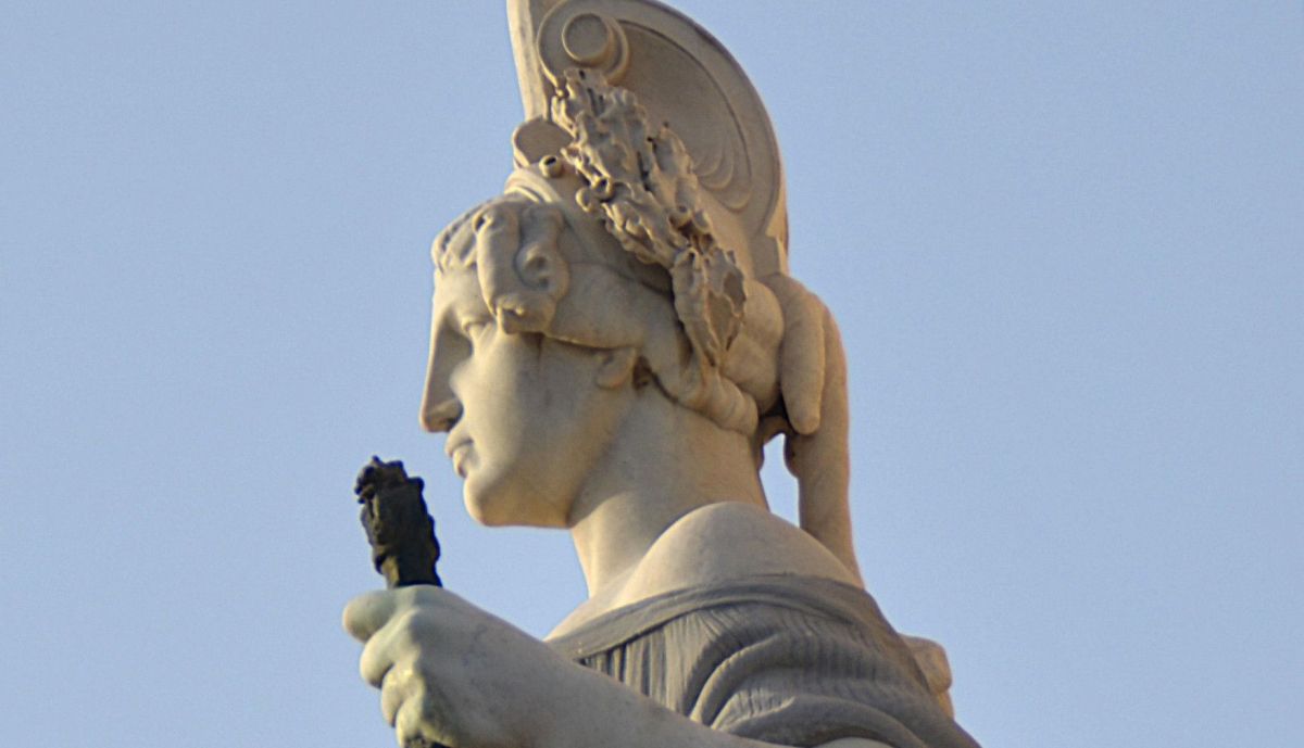 Detalle torso de la Constitución, vista lateral izquierda.