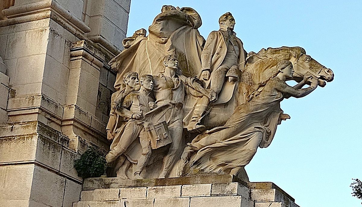 Grupo de la Ciudadanía, vista frontal.