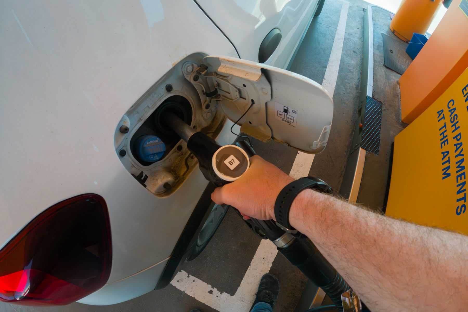 Desconvocada la huelga de gasolineras prevista para el puente de mayo.