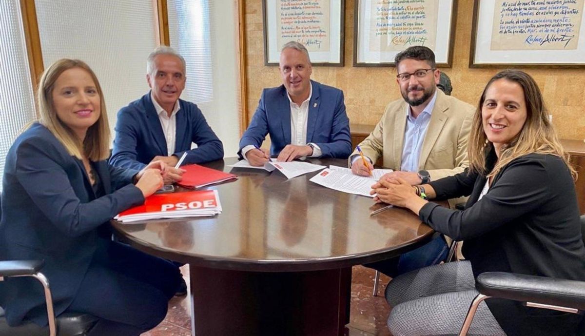 Reunión entre PSOE e IU, que se alternan la presidencia de la Mancomunidad de la Sierra.