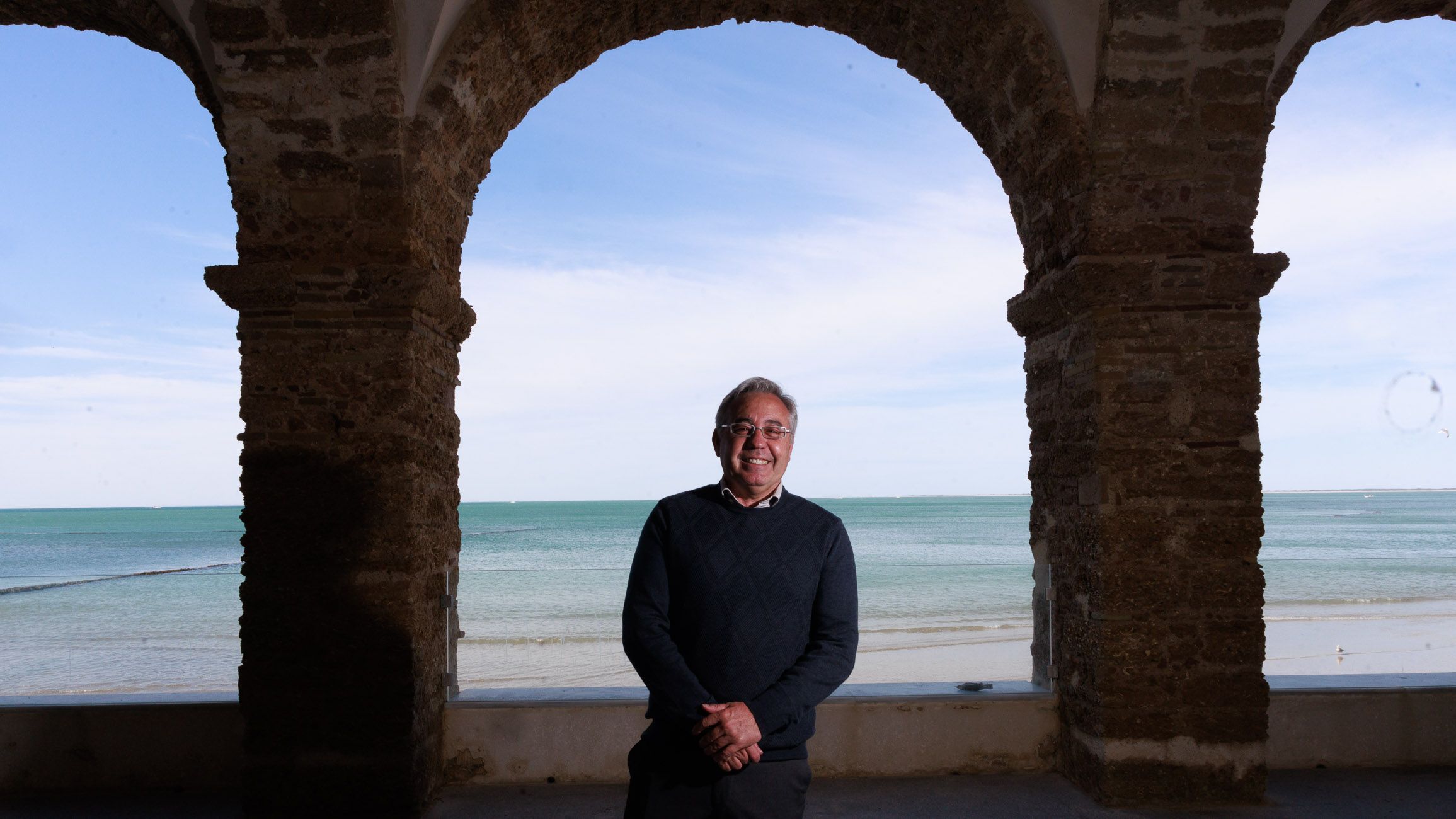 Pepe Mellado, delegado de Urbanismo del Ayuntamiento de Chipiona, posa tras la entrevista con lavozdelsur.es, en días pasados.