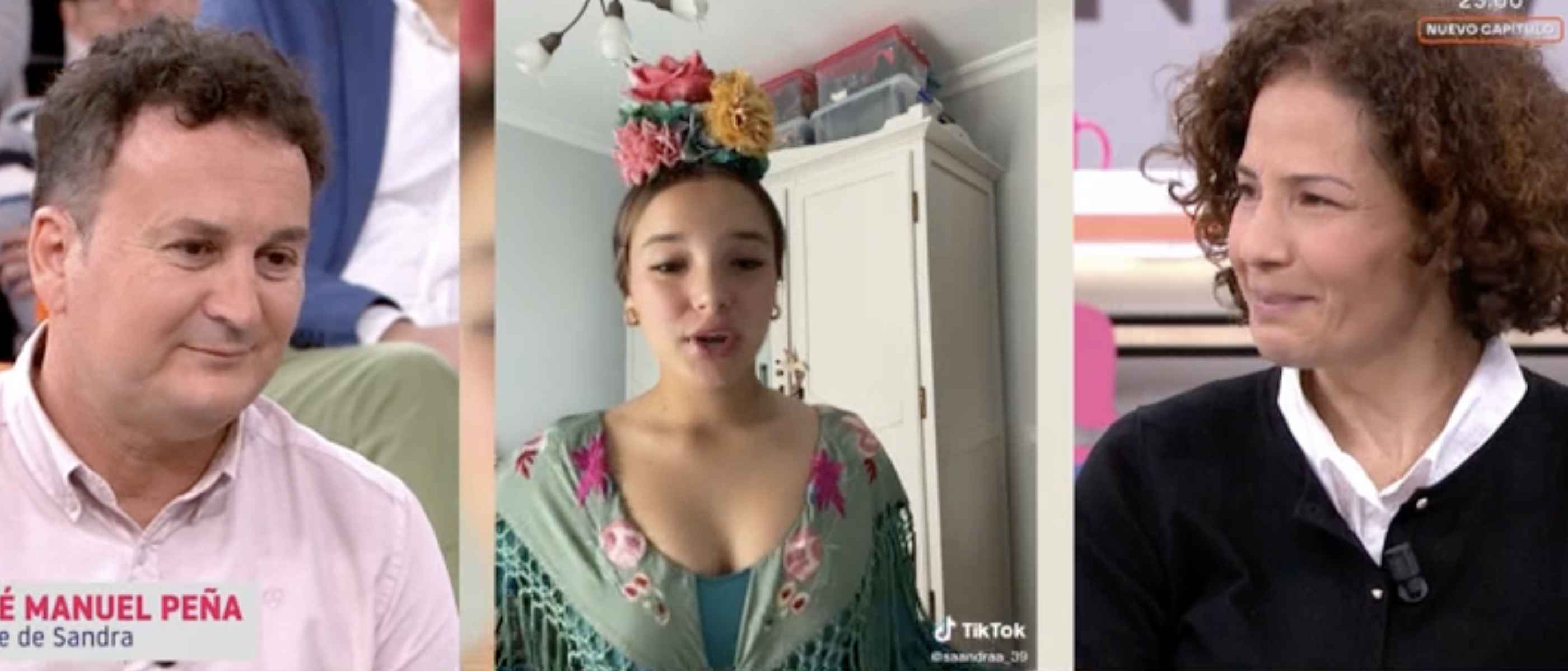 José Manuel y Zara, padres de Sandra, con su hija en el centro de la imagen.