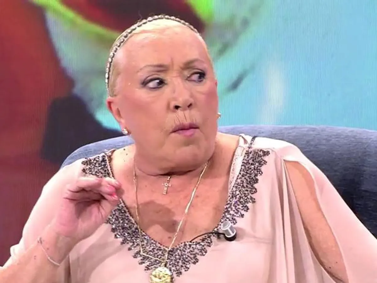 Mari Carmen y sus muñecos en Telecinco.