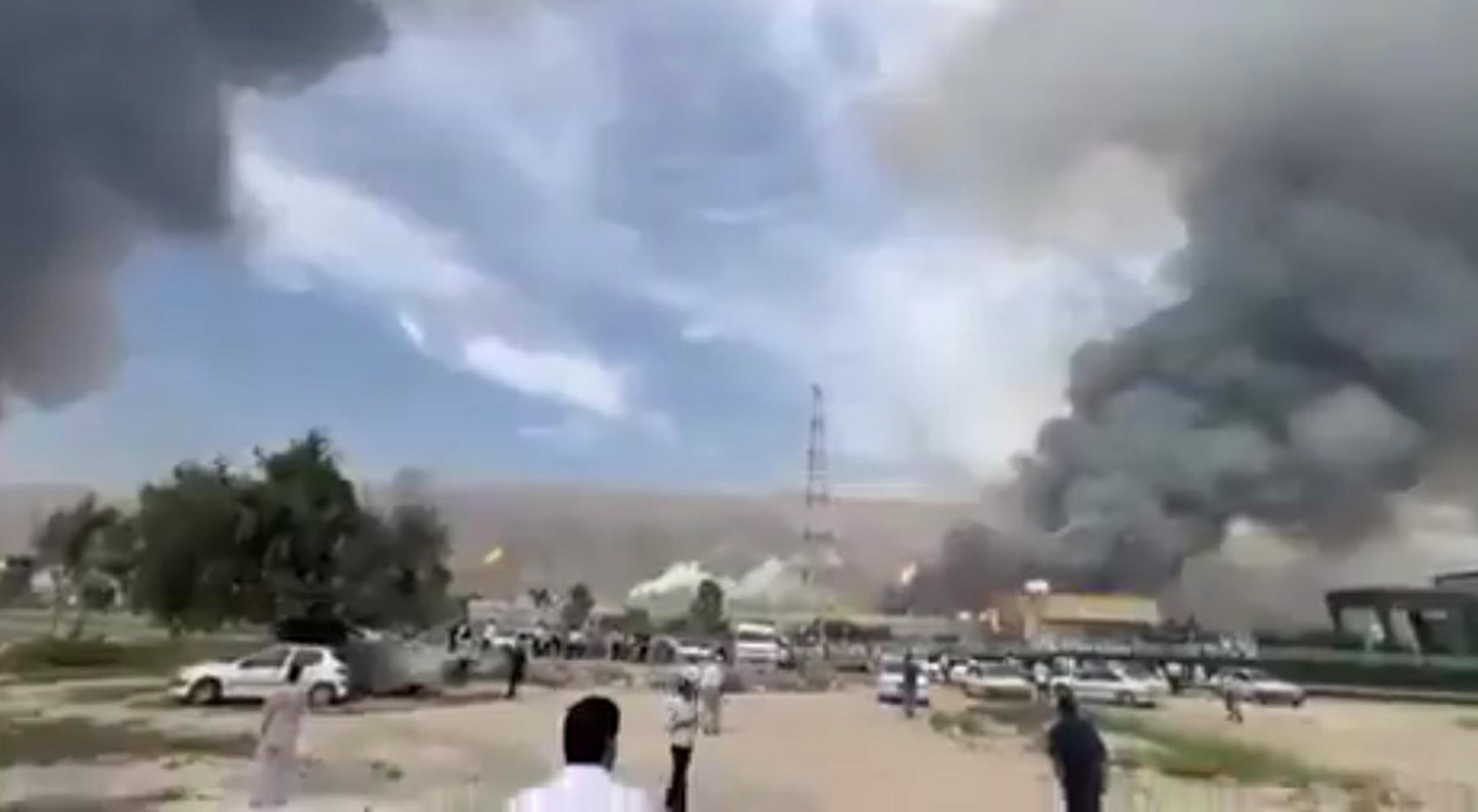 Humo tras el ataque en Irán.