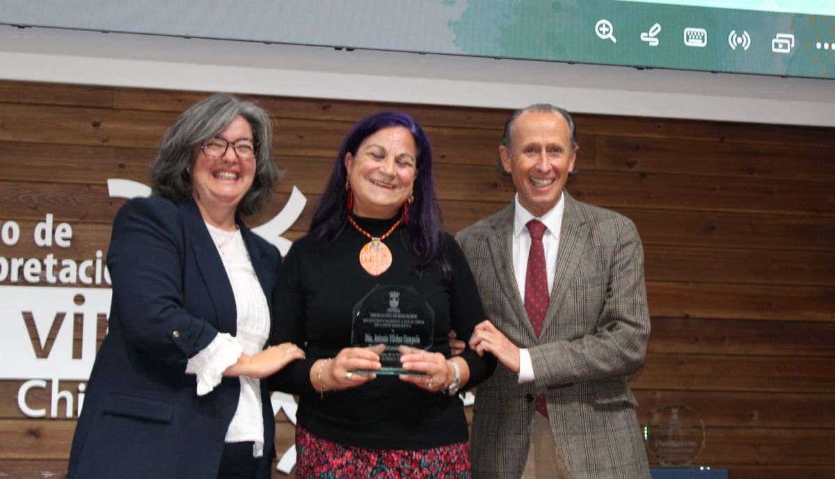 Acto de reconocimiento a la trayectoria de cuatro docentes.