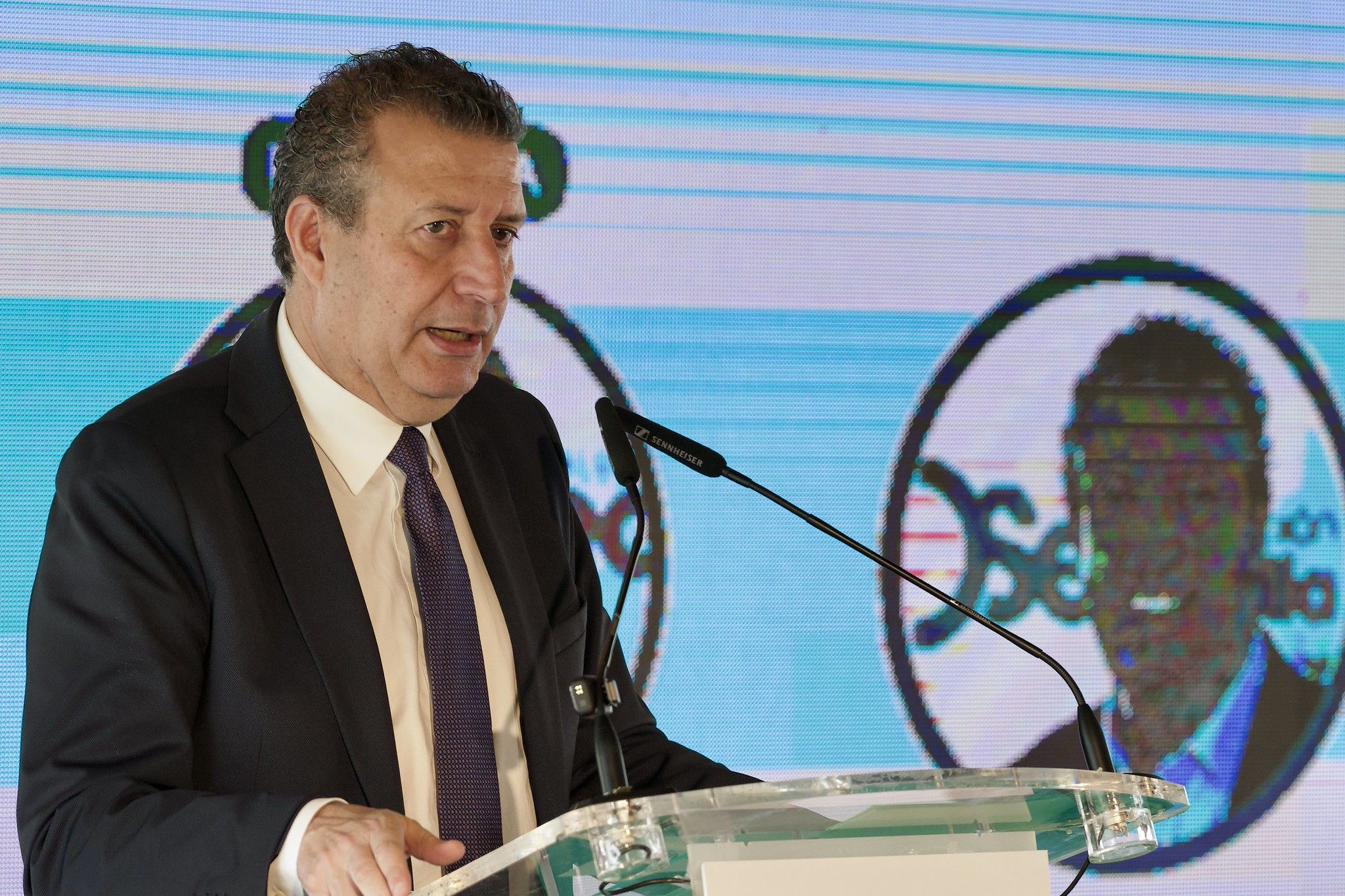 Javier Fernández, presidente de la Diputación, en la presentación del informe sobre Sevilla 2035.