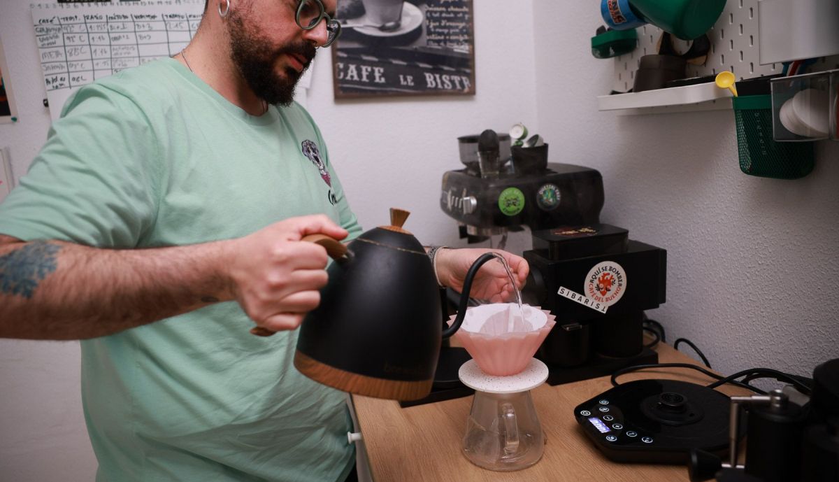 Abraham Quirós poemas y café 2