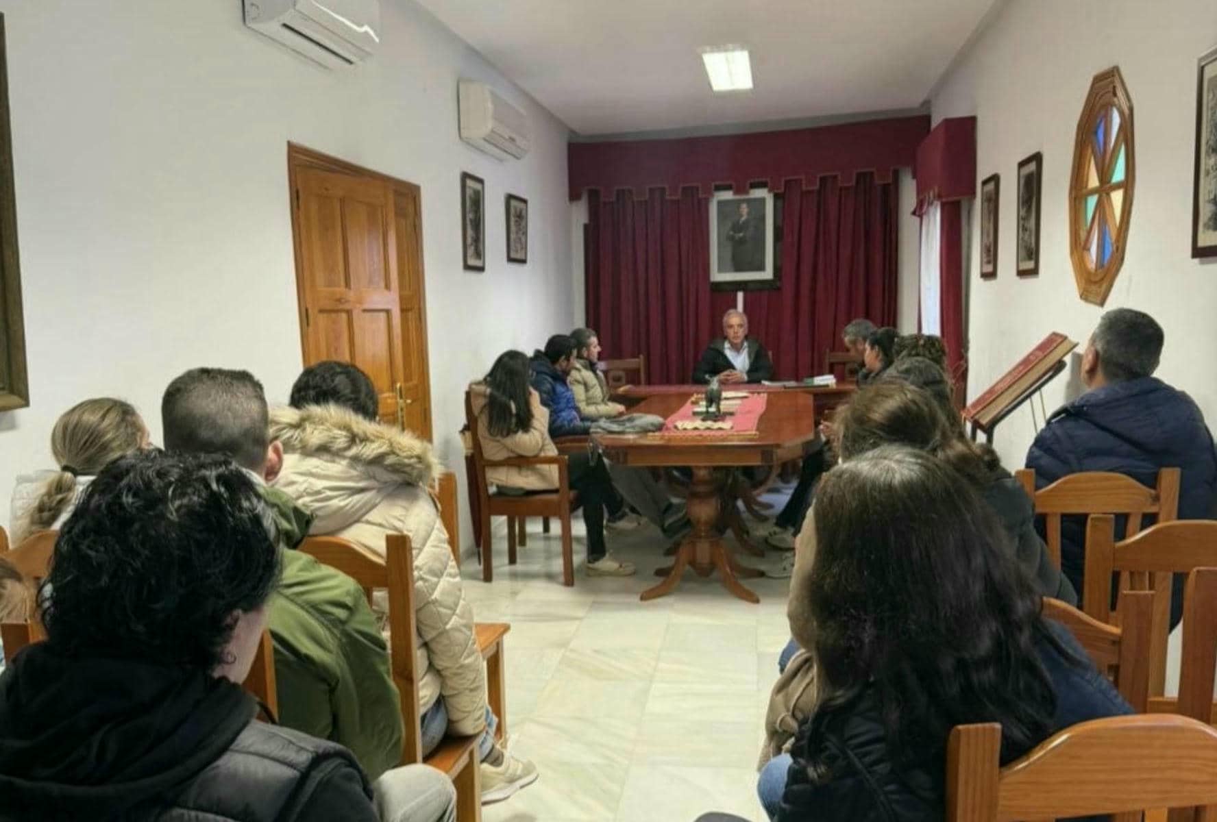 Reunión del Ayuntamiento de Villaluenga con representantes de la AMPA del colegio del colegio Profesor Gálvez.
