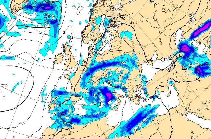 El modelo europeo (ECMWF) muestra la entrada de un frente atlántico activo por el suroeste peninsular, con precipitaciones generalizadas en Andalucía Occidental durante el Sábado de Pasión. El modelo europeo (ECMWF) muestra la entrada de un frente atlántico activo por el suroeste peninsular, con precipitaciones generalizadas en Andalucía Occidental durante el Sábado de Pasión.