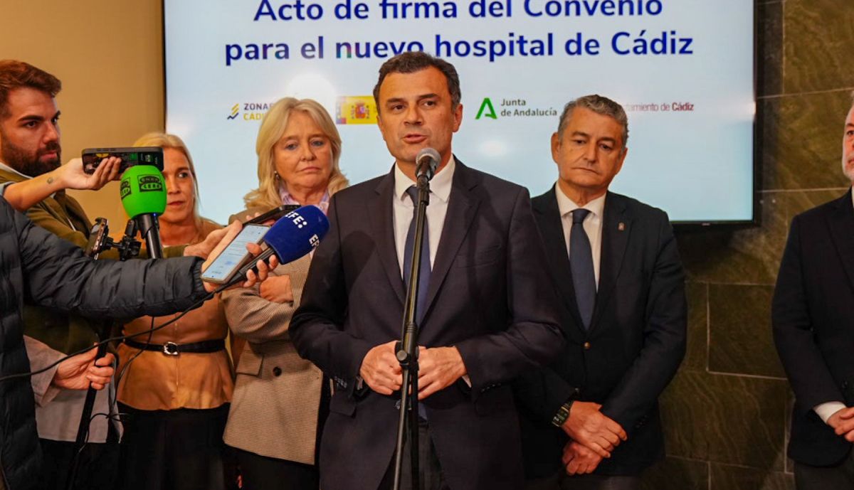 firma Convenio del Nuevo Hospital de Cádiz 