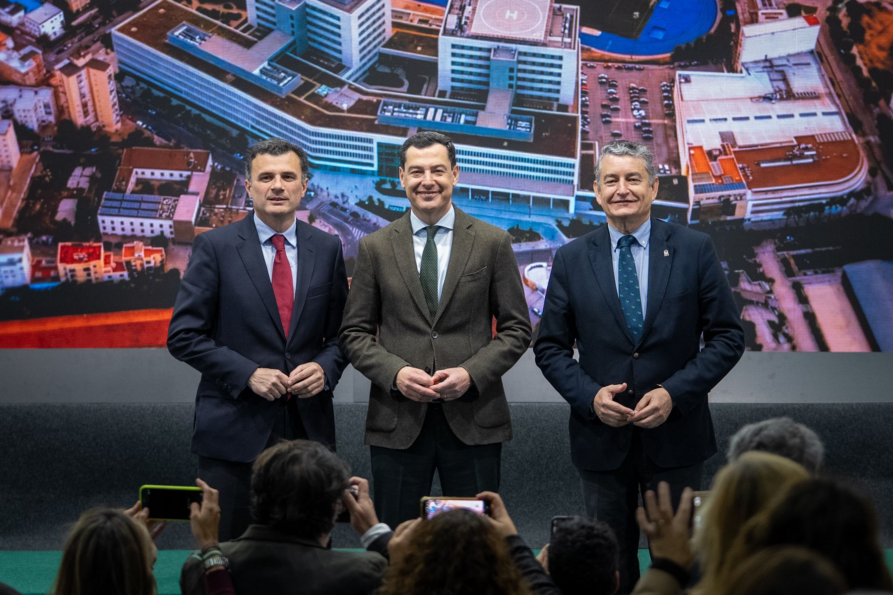 Moreno junto a Antonio Sanz y Bruno García. Moreno junto a Antonio Sanz y Bruno García.