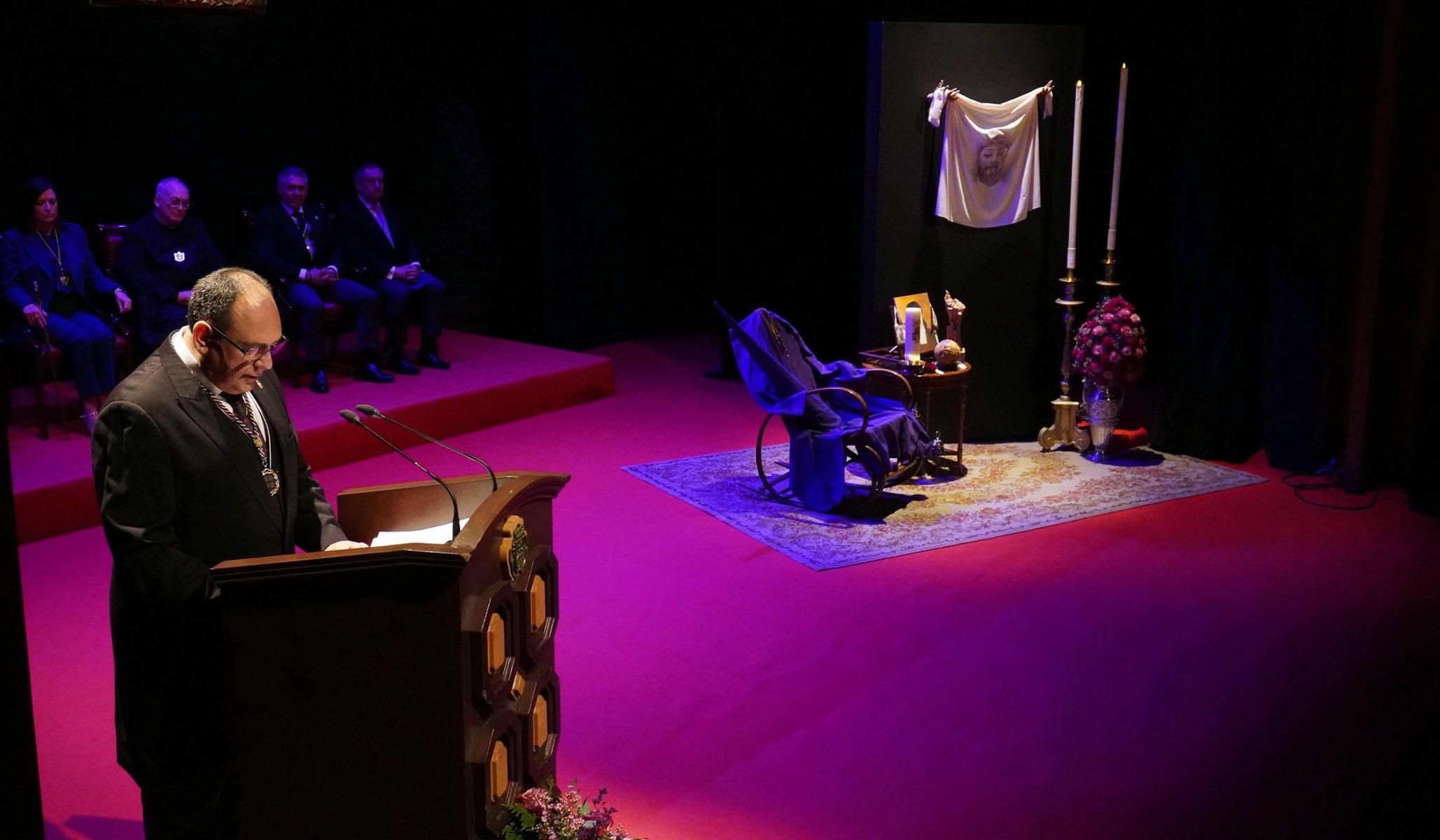 Manuel Ángel Cano en un instante de su pregón para la Semana Santa de San Fernando Manuel Ángel Cano en un instante de su pregón para la Semana Santa de San Fernando