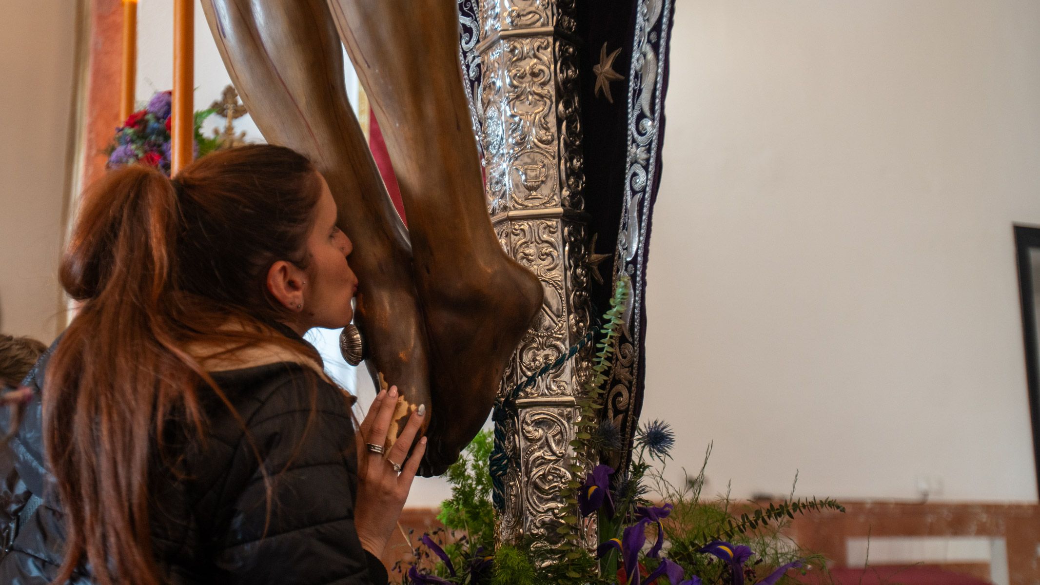 Los besamanos y besapiés del último domingo de Cuaresma, en imágenes