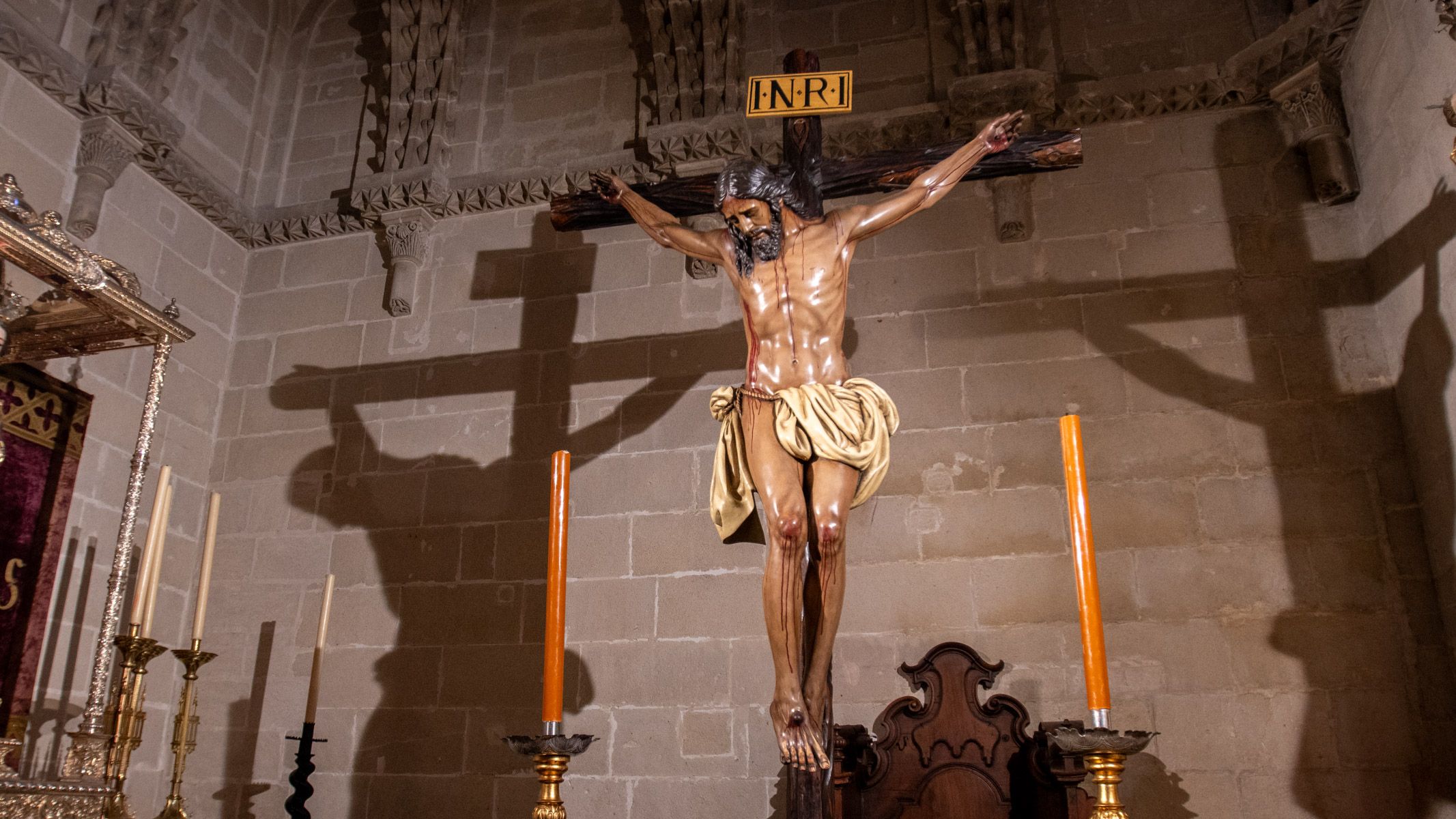 Los besamanos y besapiés del último domingo de Cuaresma, en imágenes