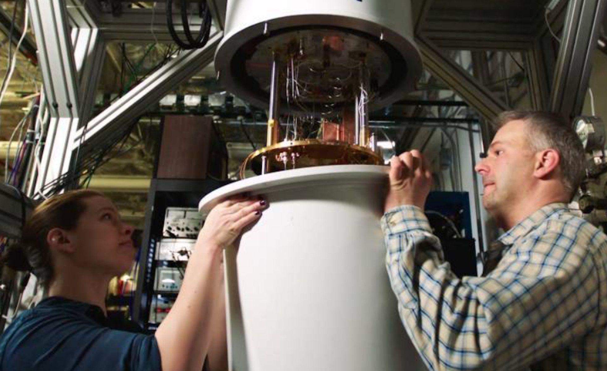 Un ordenador cuántico en una imagen de IBM.