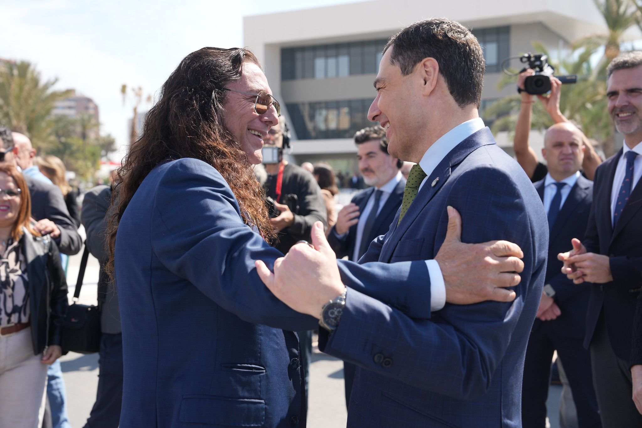 Juanma Moreno, este lunes, en un acto en Almería, donde coincidió con Tomatito.