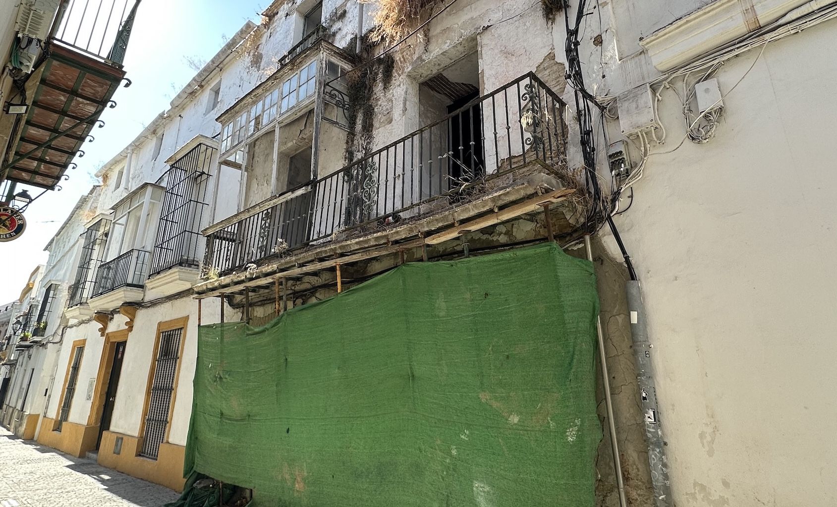 A la venta en Jerez a precio de saldo una finca de alto interés histórico, en calle Francos, 29.