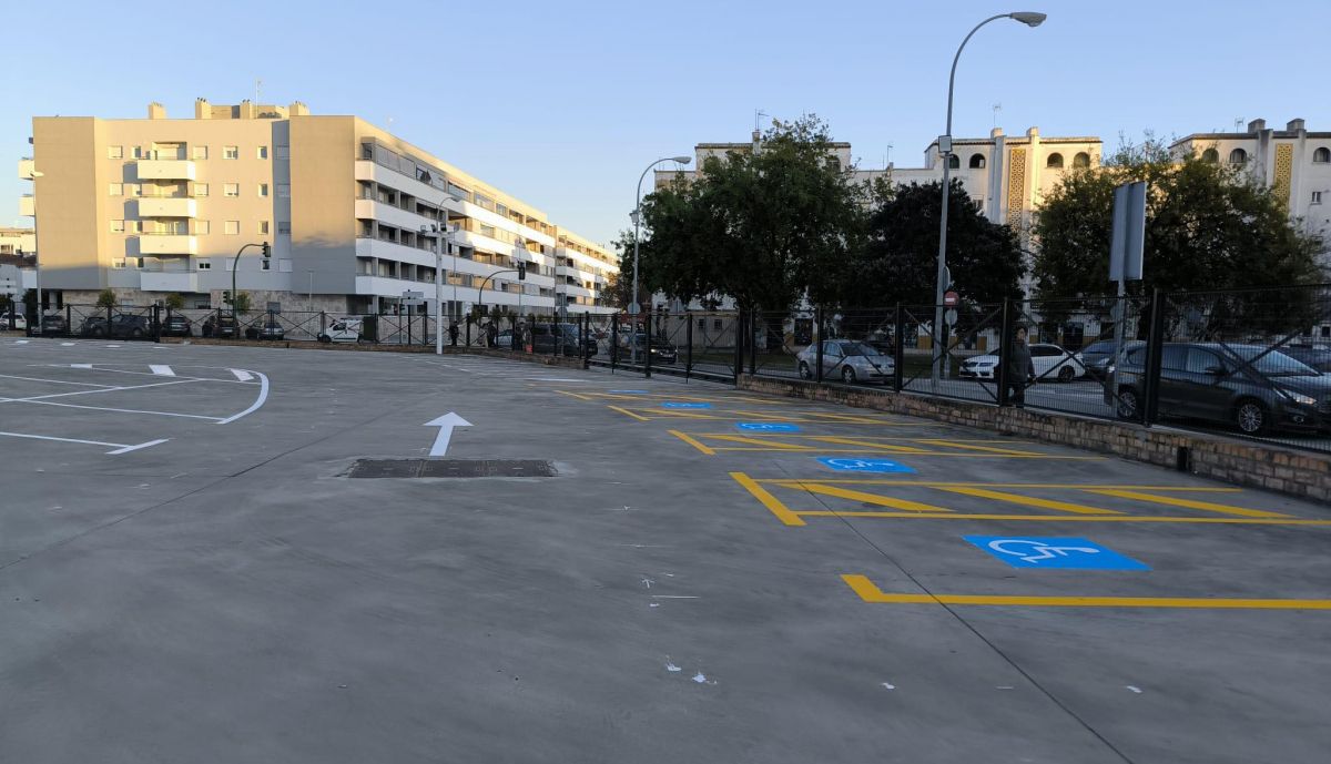 aparcamiento la plata elefante azul jerez