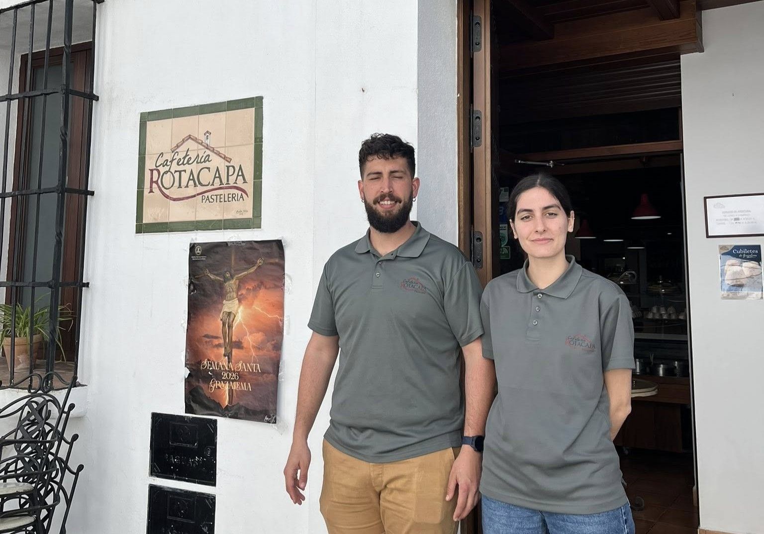 Cafetería Pastelería Rotacapa en Grazalema, uno de los negocios que no habían reabierto sus puertas. 