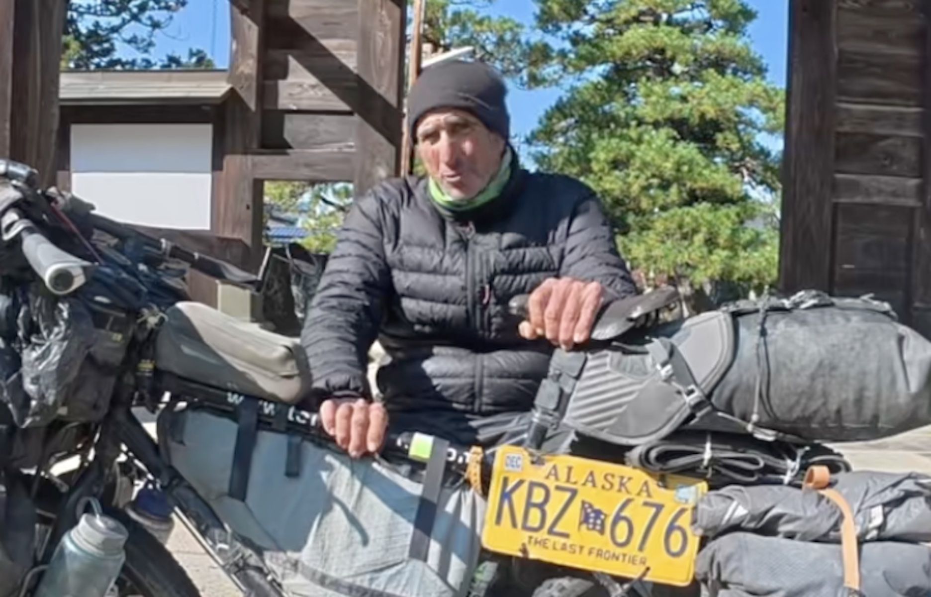 Toni Rodríguez, el español que lleva un lustro dando la vuelta al mundo en bicicleta. Toni Rodríguez, el español que lleva un lustro dando la vuelta al mundo en bicicleta.