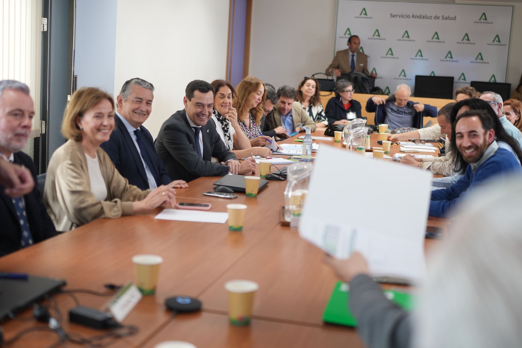 Juanma Moreno, presidiendo la Mesa Sectorial de Sanidad. Juanma Moreno, presidiendo la Mesa Sectorial de Sanidad.
