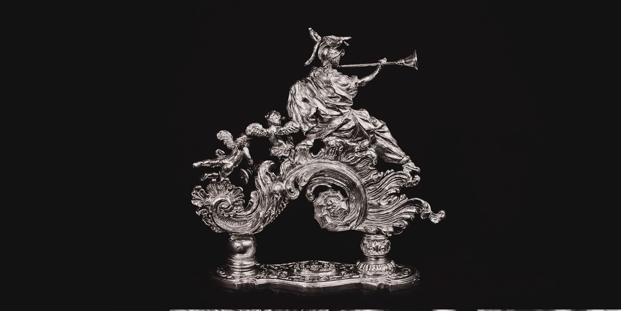 El nuevo llamador del misterio de la Entrega. El nuevo llamador del misterio de la Entrega.