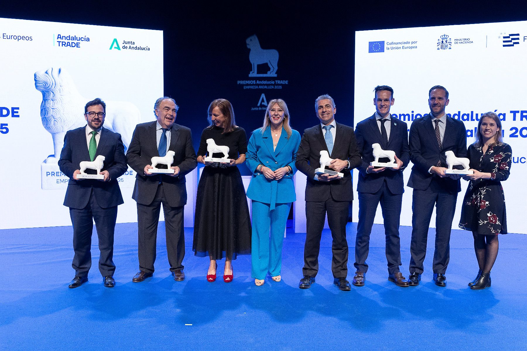 Representantes de las empresas galardonadas en los Premios Andalucía Trade 2025. Representantes de las empresas galardonadas en los Premios Andalucía Trade 2025.