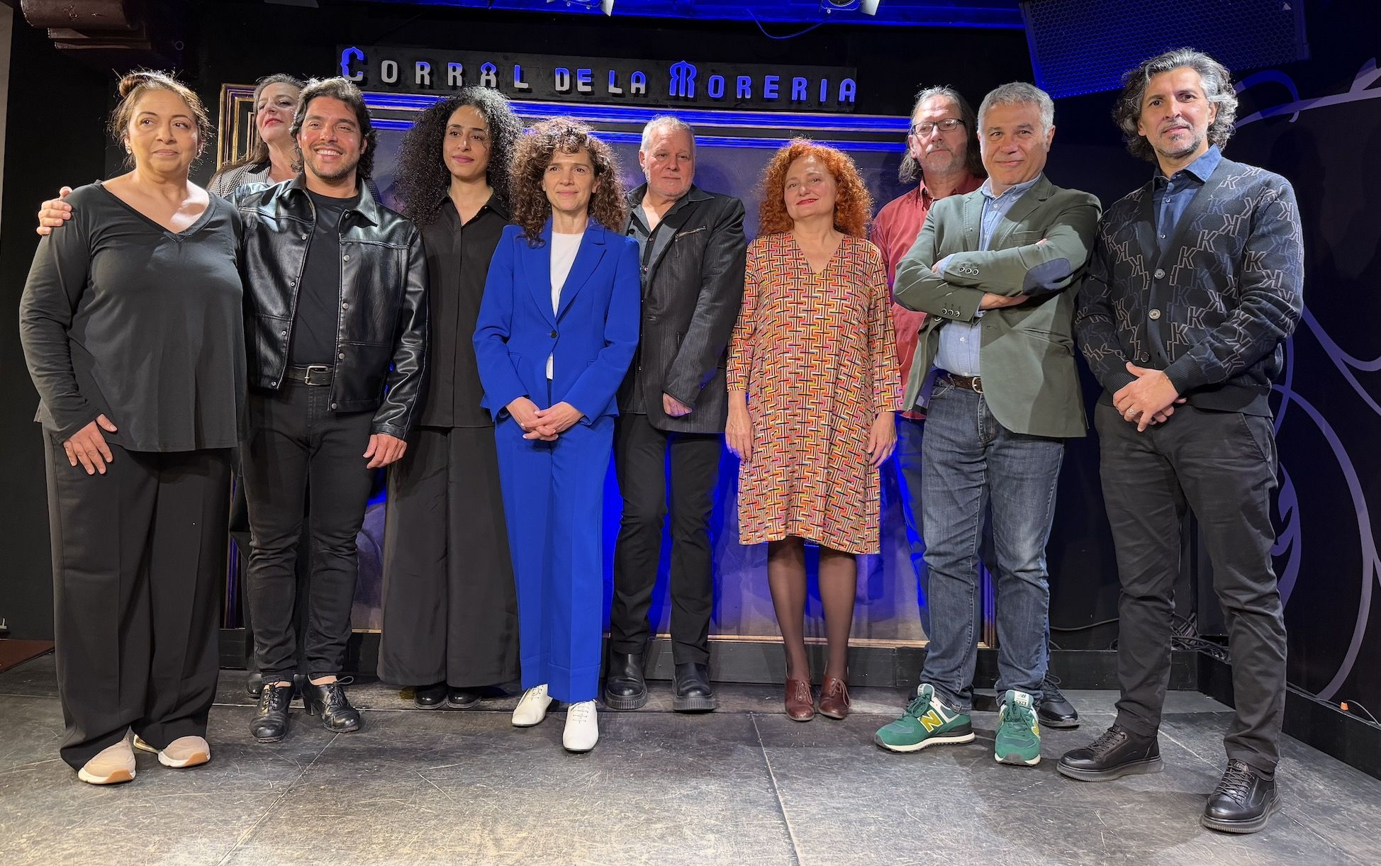 Foto de familia tras la presentación de la cuarta edición de Bierzo al Toque en El Corral de la Morería en Madrid.