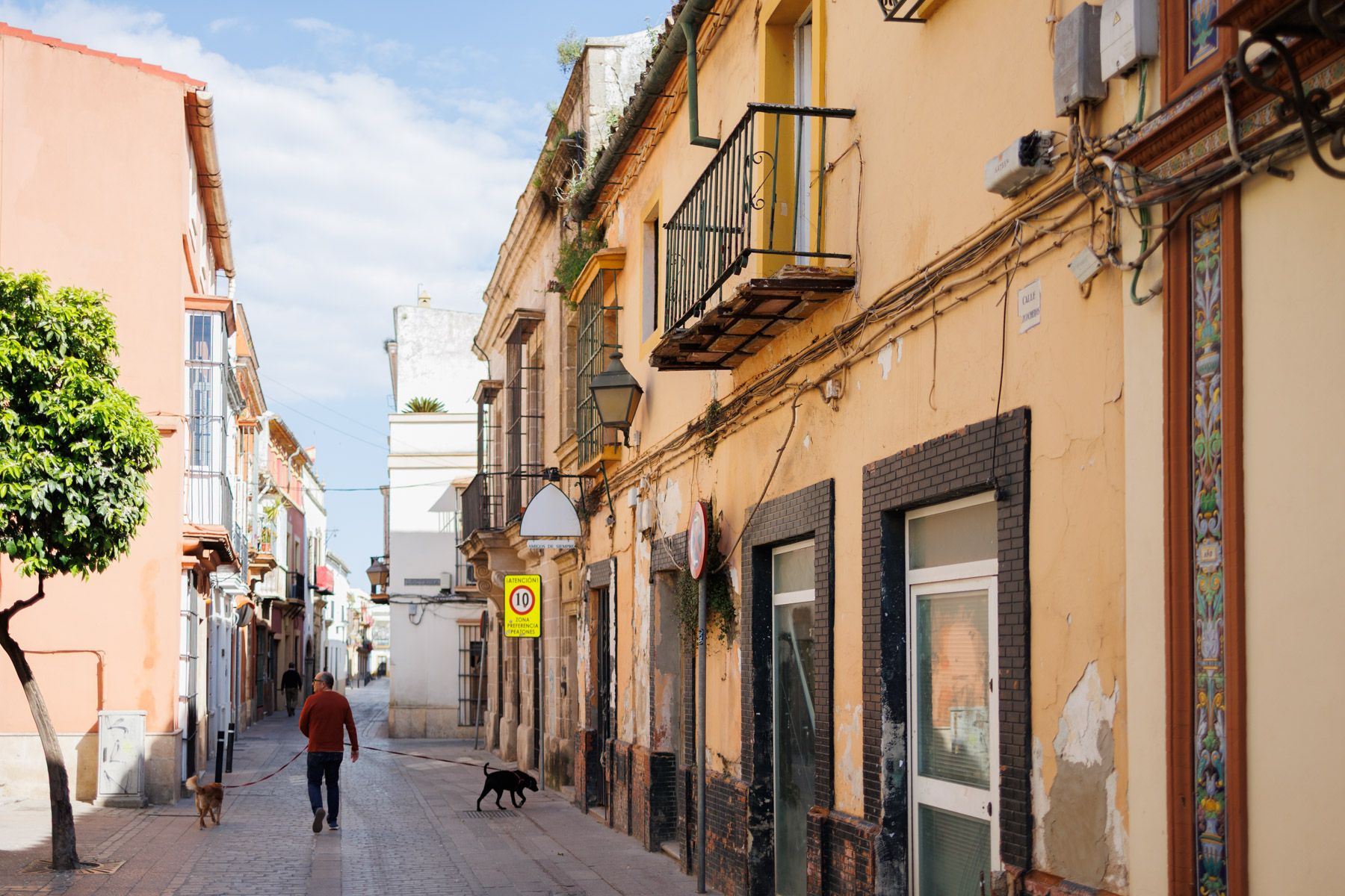 CALLE BIZCOCHEROS CAIDA DE CASCOTES DESPRENDIMIENTO BALCON 003