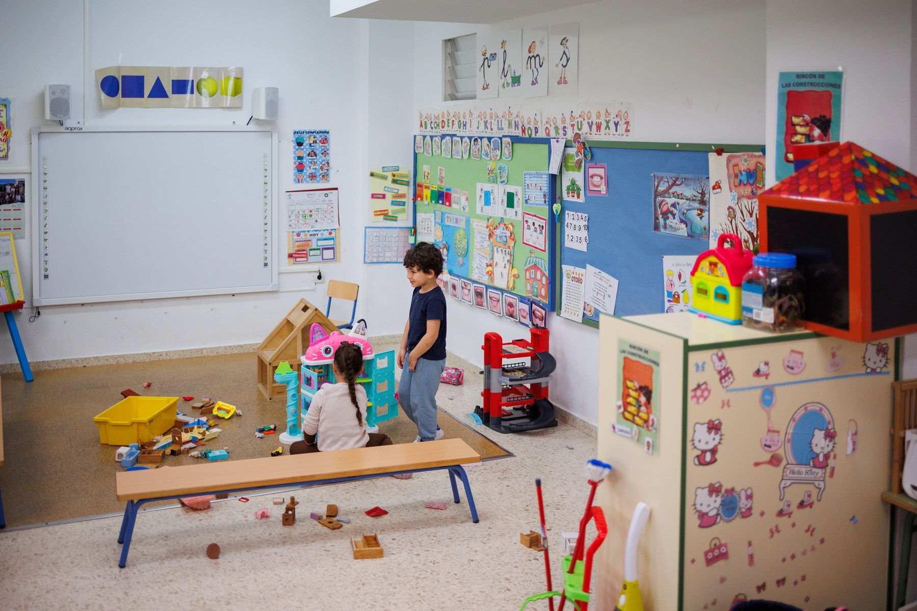 La Junta de Andalucía amplía el plazo de solicitud escolar al 7 de abril. 