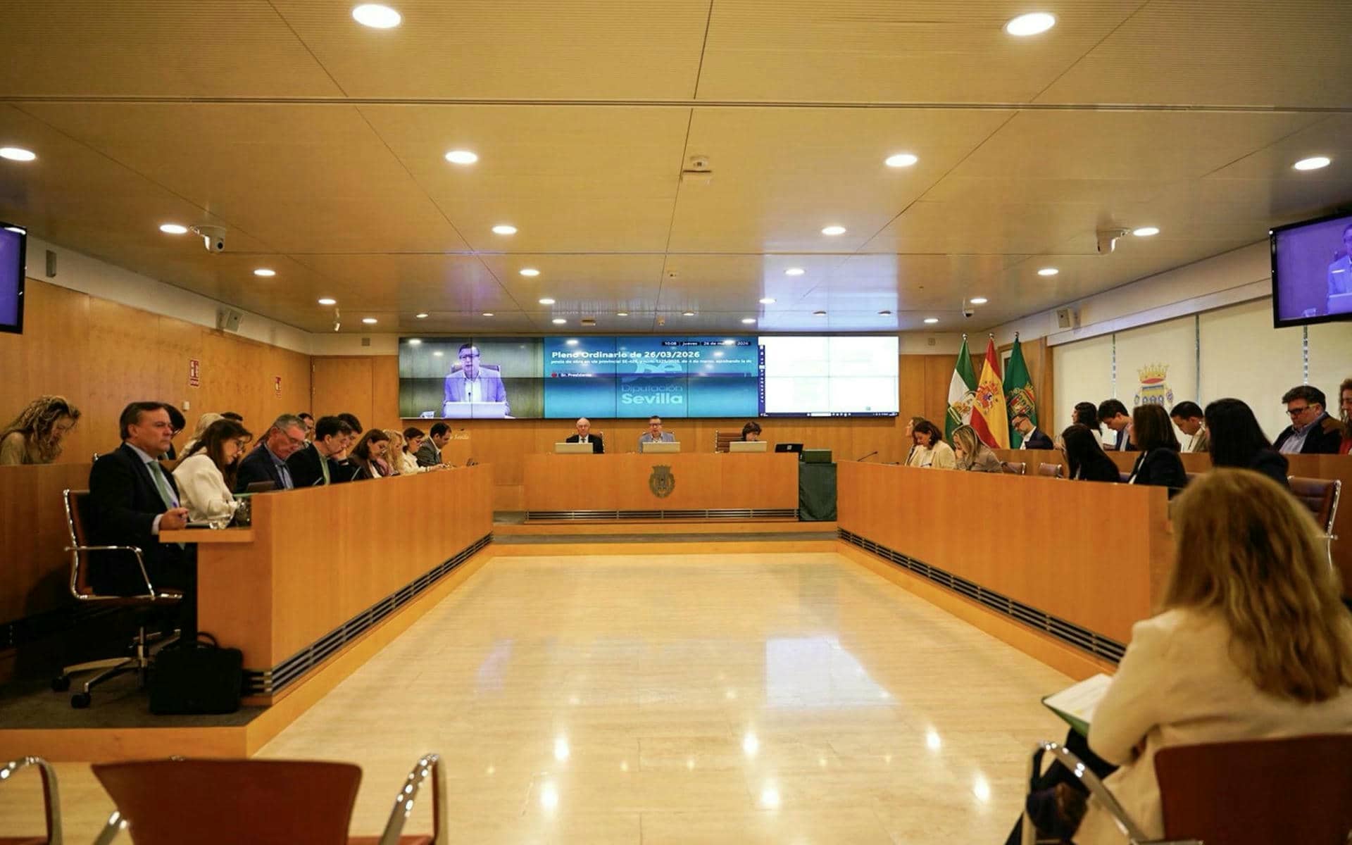 Un momento del Pleno de la Diputación de Sevilla.