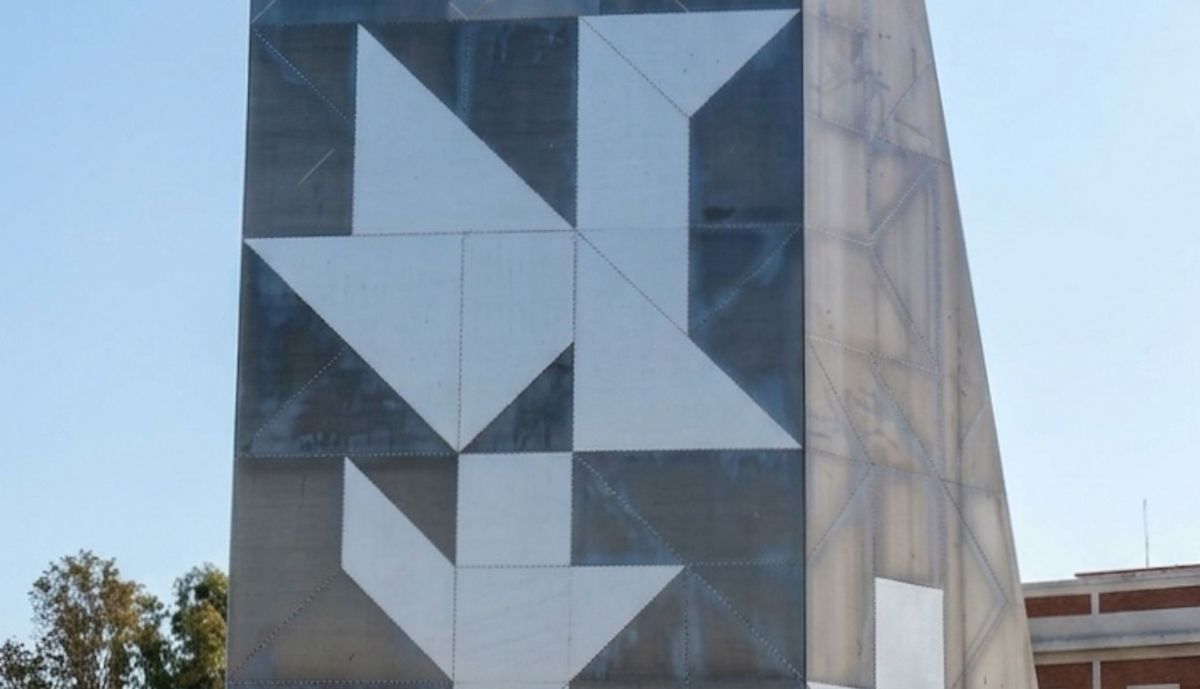 Antorchas de la Libertad, figuras geométricas.