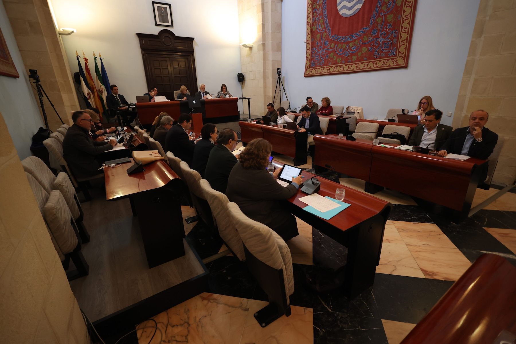 El pleno de Jerez apoya de forma unánime a la plantilla de Majorel.