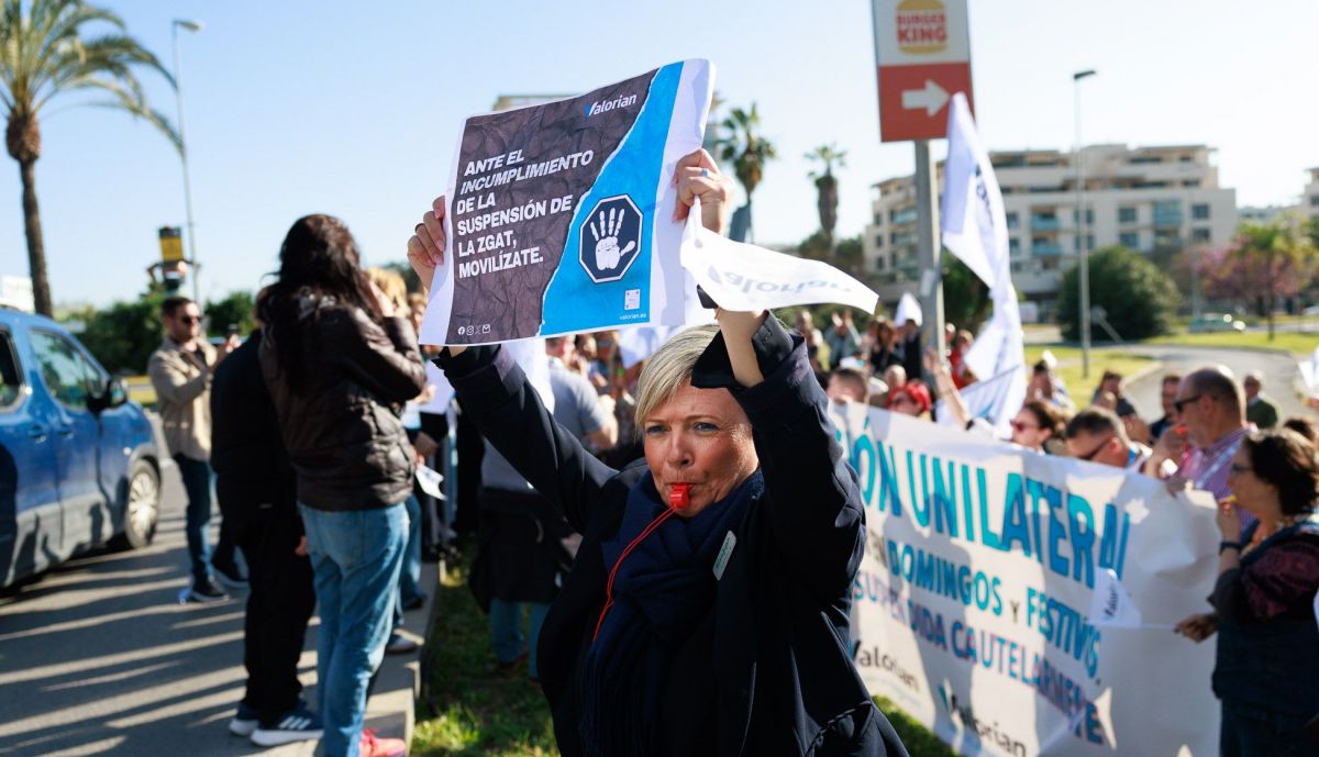 Concentracion trabajadores Corte Ingles Jerez ZGAT