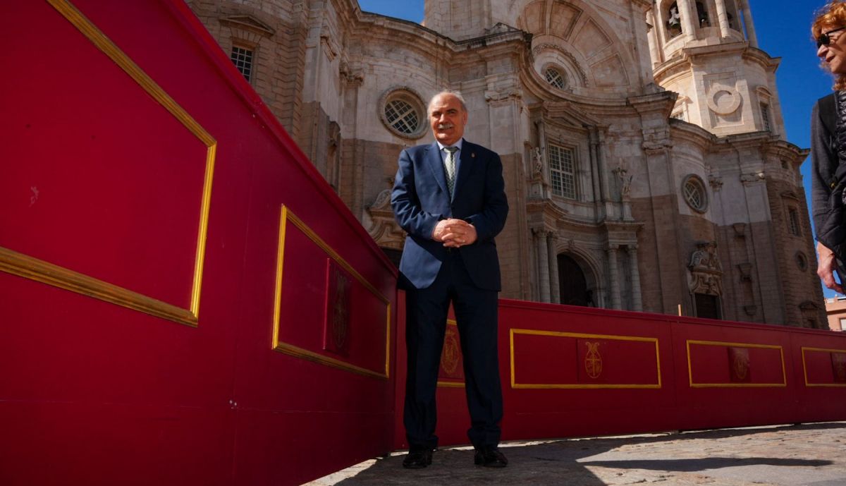 Juan Carlos Jurado en lazo a de palcos en la Carrera Oficial. 