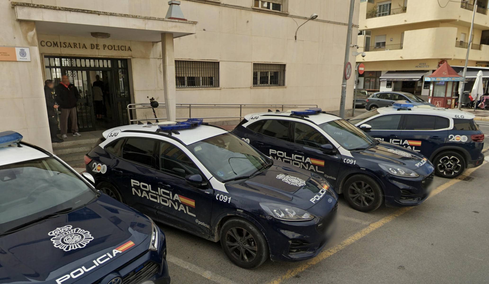 Coches de Policía Nacional en El Puerto. Coches de Policía Nacional en El Puerto.