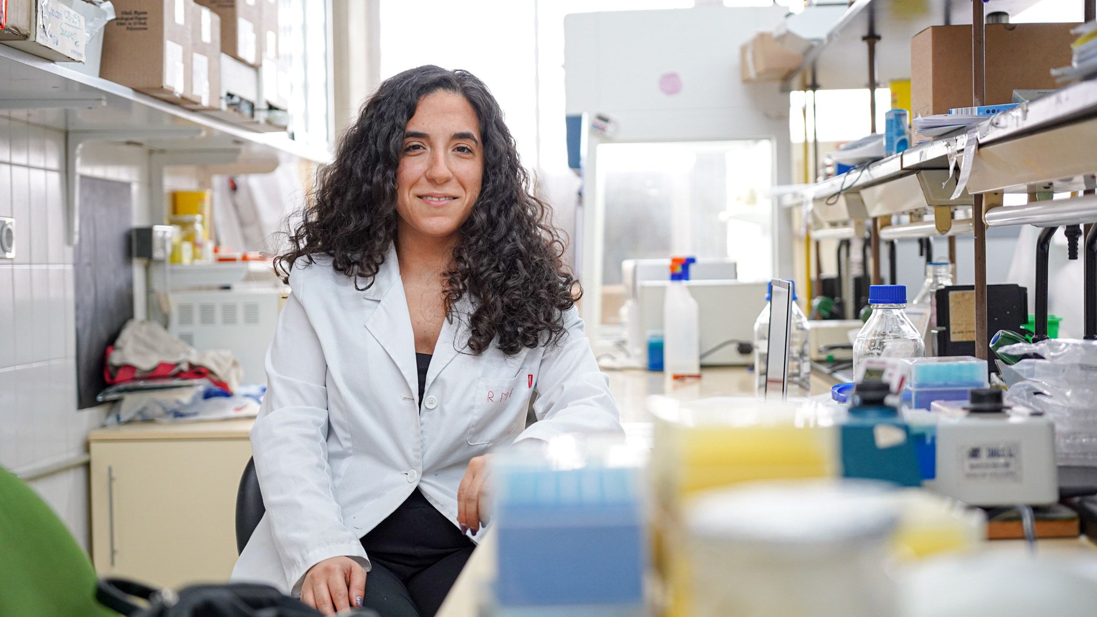 Rocío Muñoz, la investigadora principal de este estudio que vincula aceite de oliva contra la artritis. Rocío Muñoz, la investigadora principal de este estudio que vincula aceite de oliva contra la artritis.