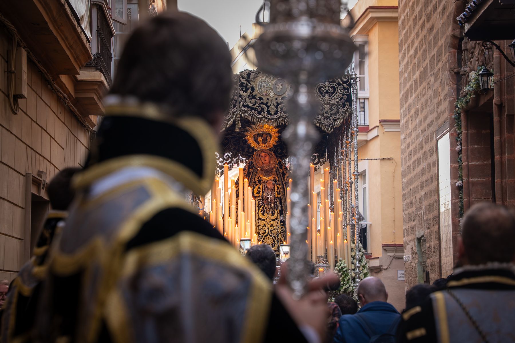 El Viernes de Dolores, antesala de la Semana Santa en Cádiz