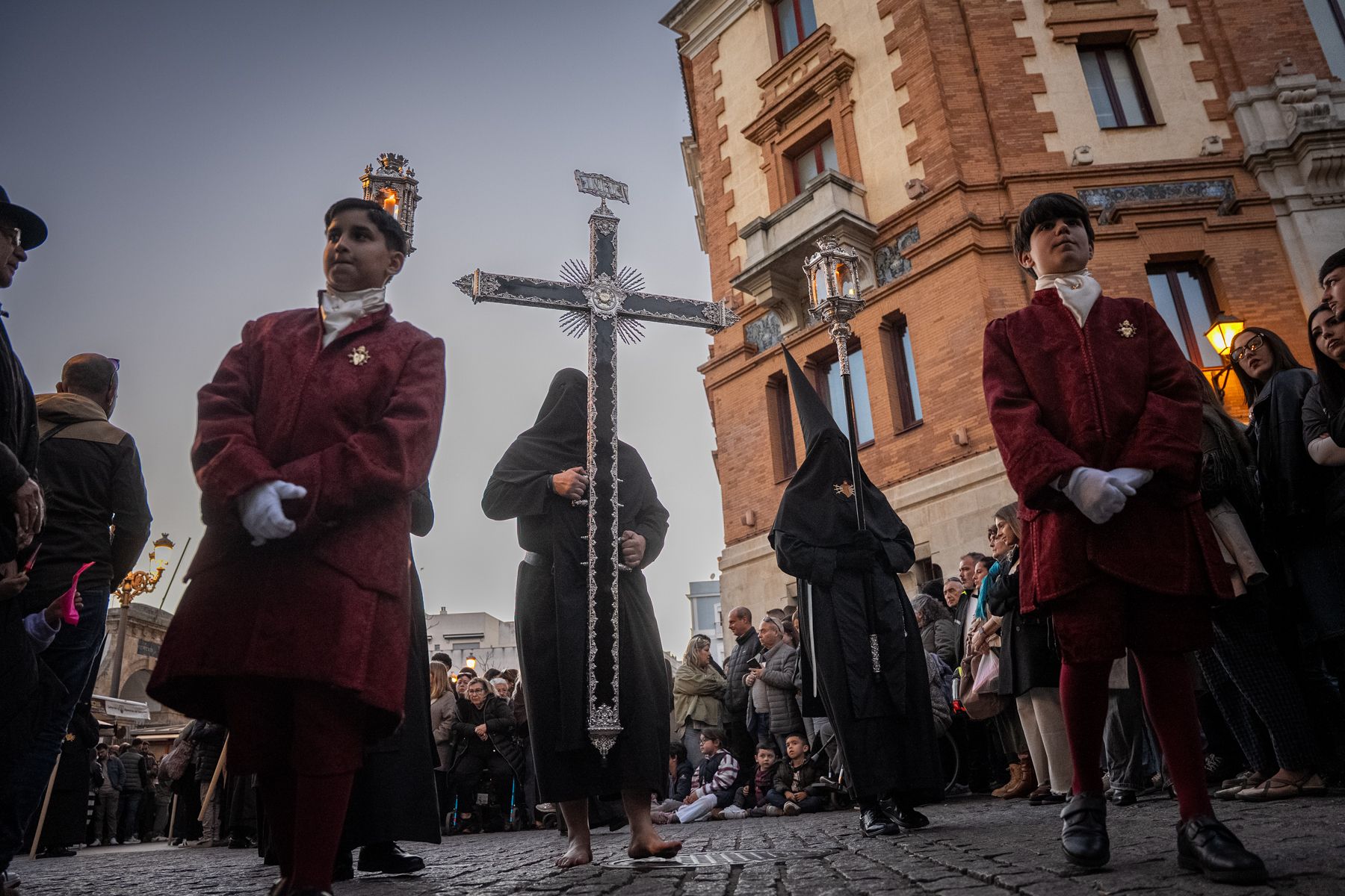 El Viernes de Dolores, antesala de la Semana Santa en Cádiz
