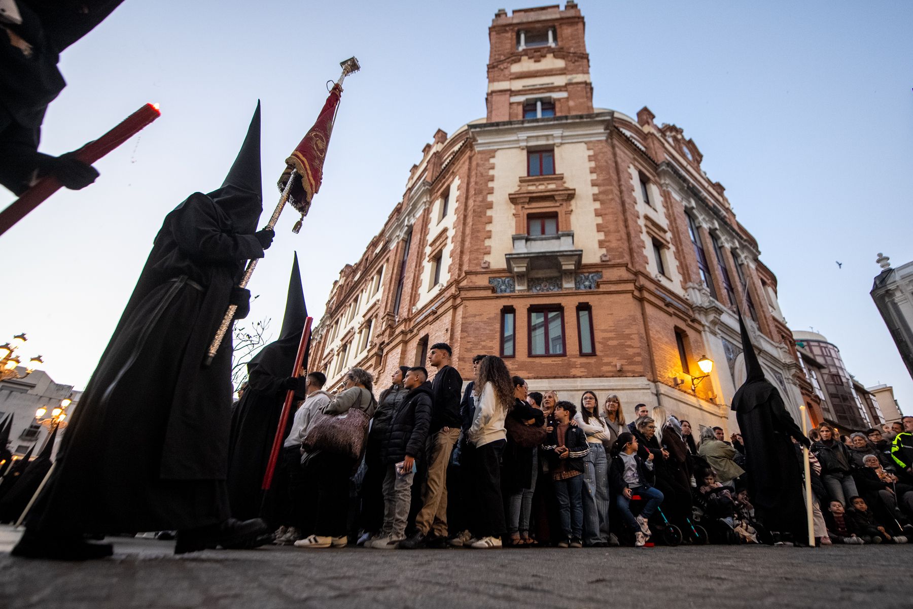 El Viernes de Dolores, antesala de la Semana Santa en Cádiz