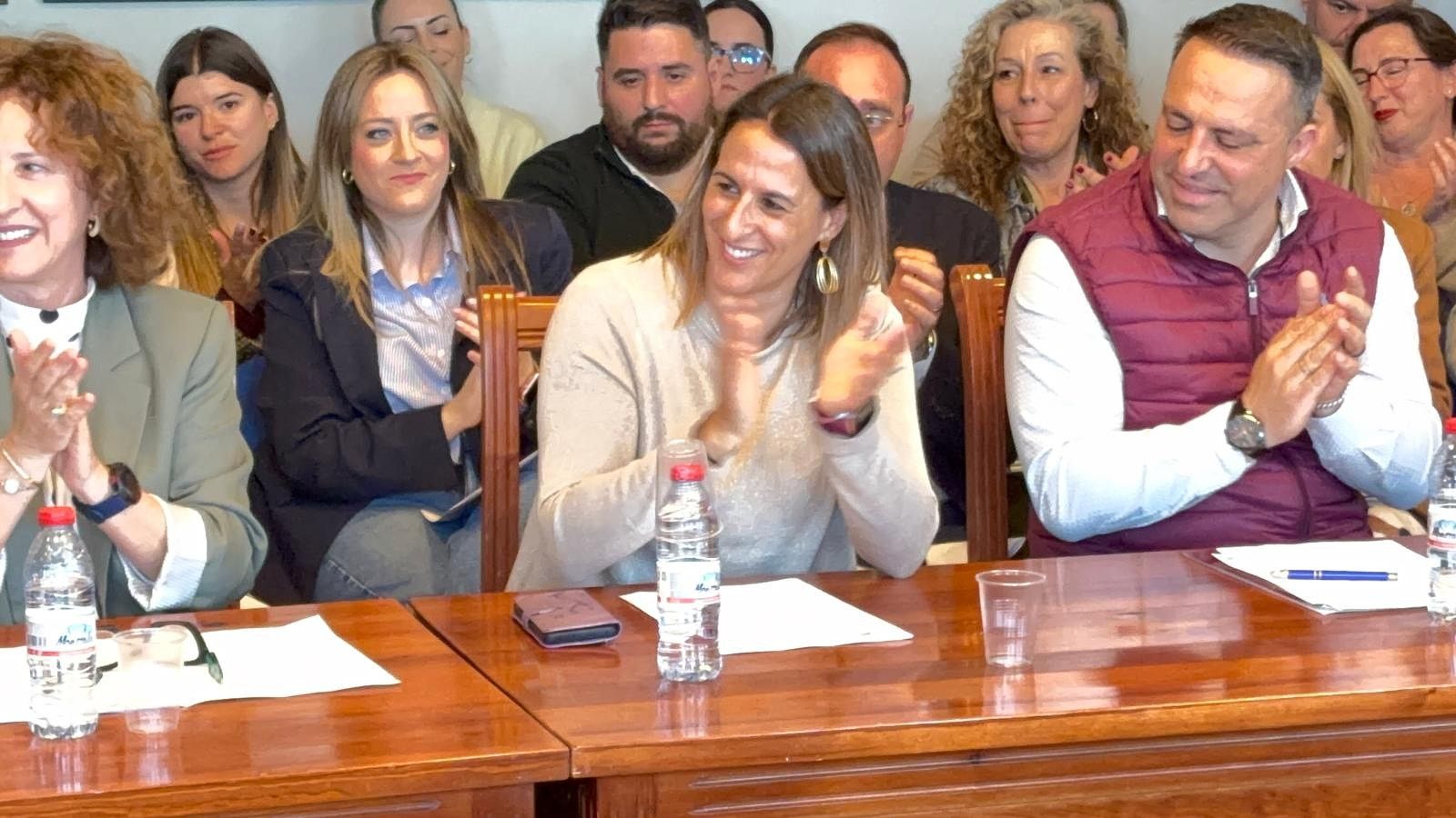 Ana Medina, durante el pleno de nombramiento como presidenta de la Mancomunidad de la Sierra. Ana Medina, durante el pleno de nombramiento como presidenta de la Mancomunidad de la Sierra.