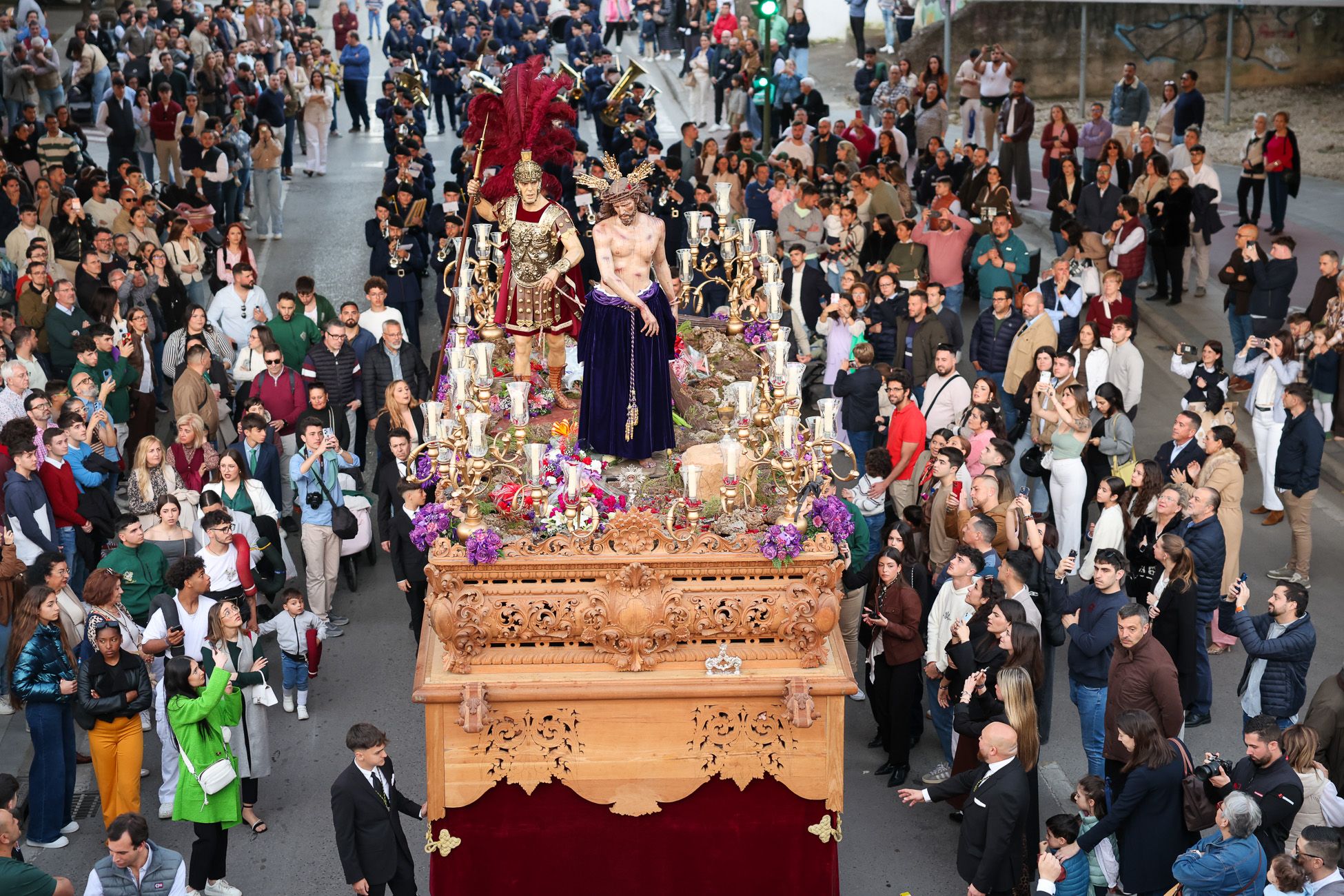 La Agrupación Parroquial Nuestro Padre Jesús de la Humildad en su Expolio estuvo muy bien acompañada en todo su recorrido. 