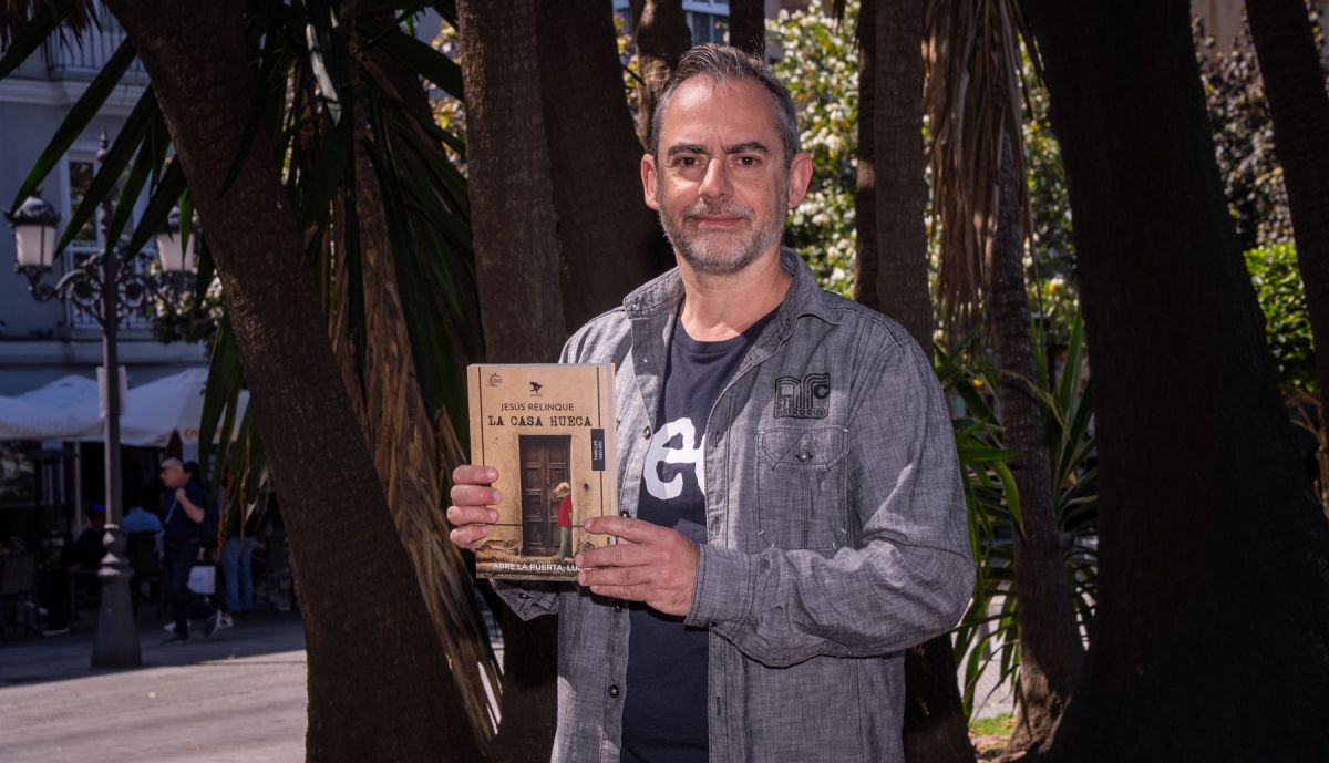 Jesús Relinque - La casa hueca