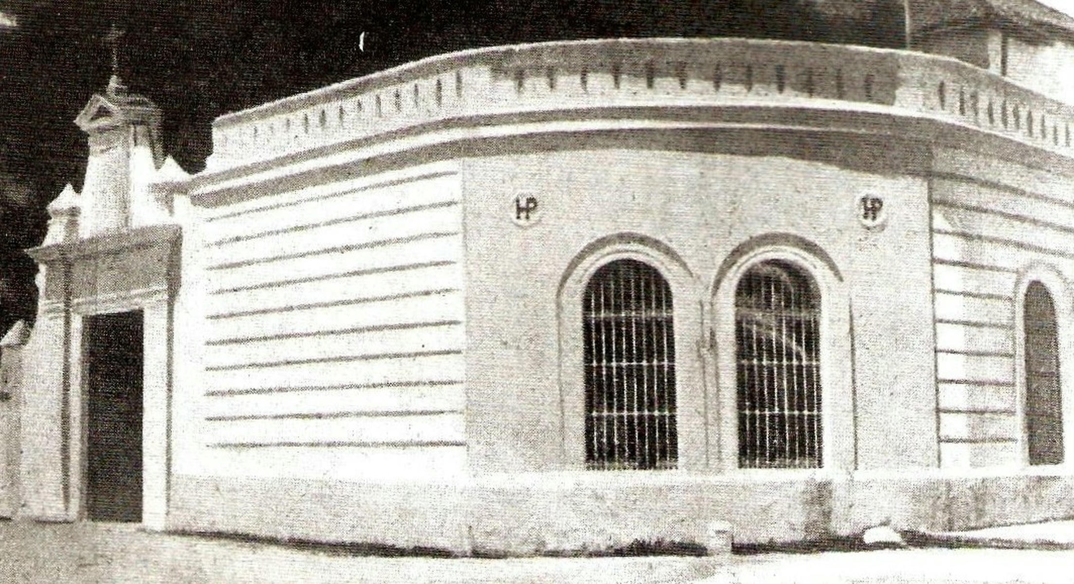 Antiguo Convento de Capuchinos que fue convertido en Hospicio Provincial tras la desamortización de 1836. Antiguo Convento de Capuchinos que fue convertido en Hospicio Provincial tras la desamortización de 1836.