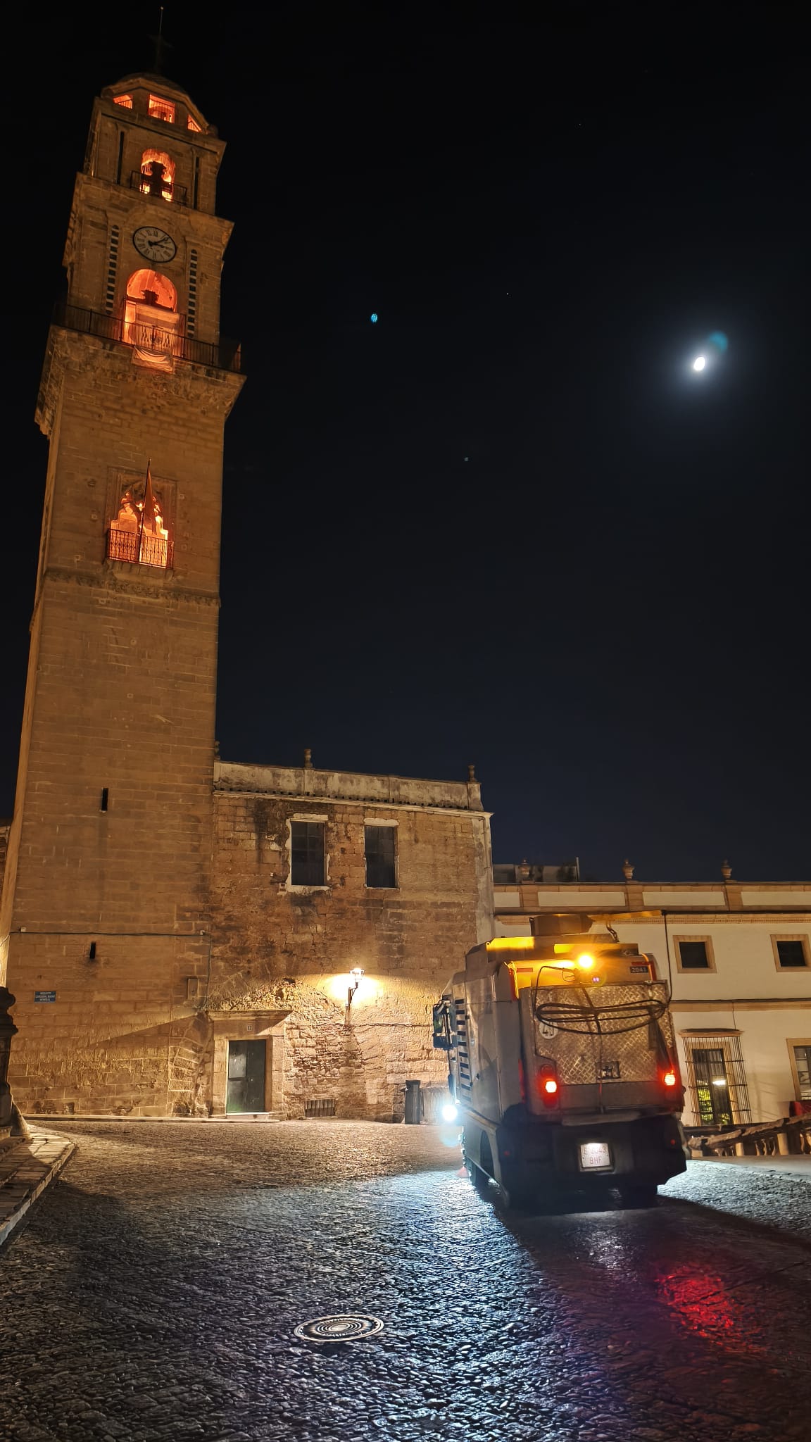 Limpieza Sabado Pasion noche jerez 3